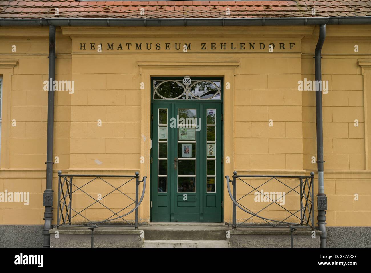 Heimatmuseum, Clayallee, Zehlendorf, Berlino, Deutschland *** Museo di storia locale, Clayallee, Zehlendorf, Berlino, Germania Foto Stock