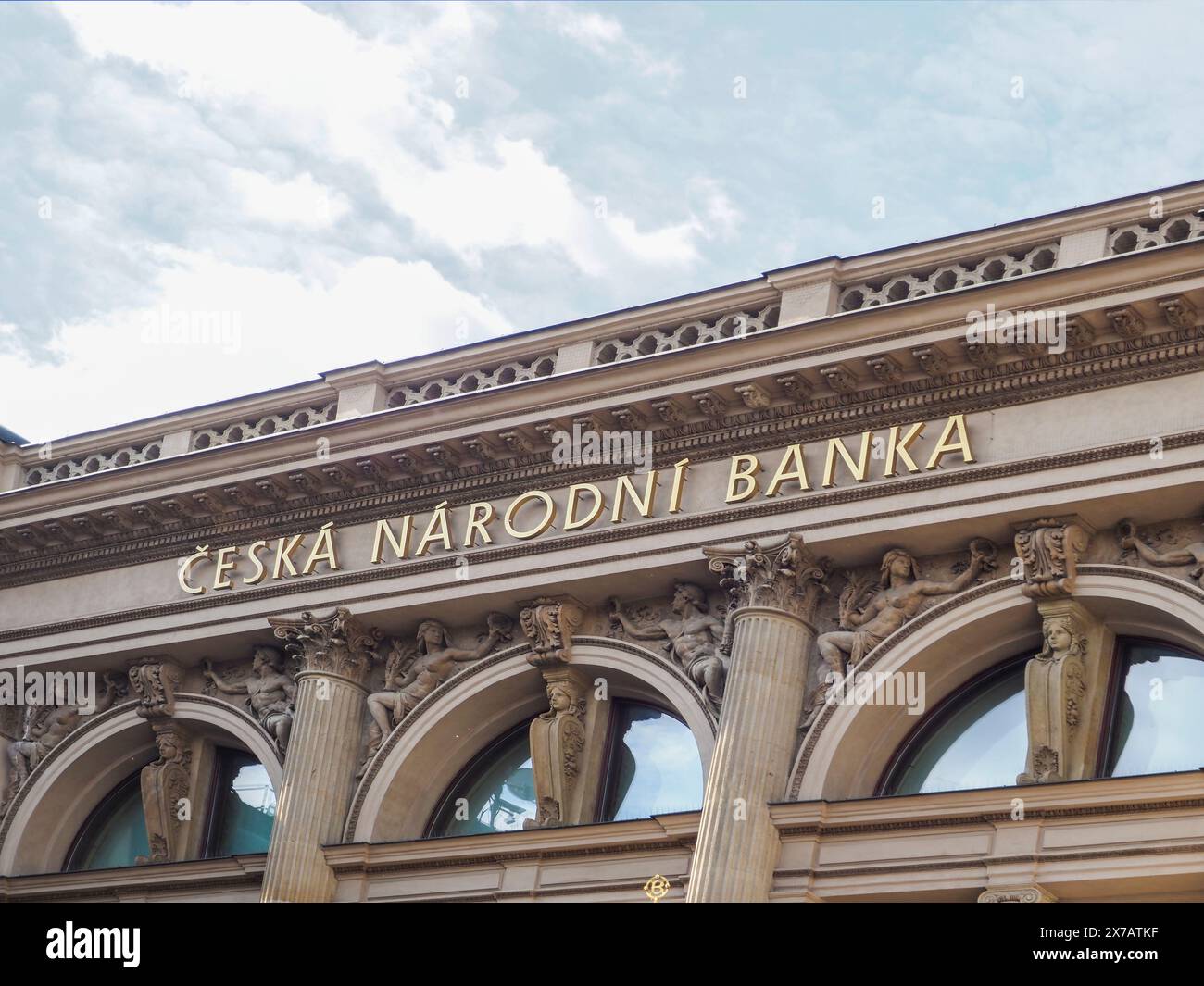 Praga, Repubblica Ceca - 10 maggio 2024: Edificio della Banca Popolare Ceca Foto Stock