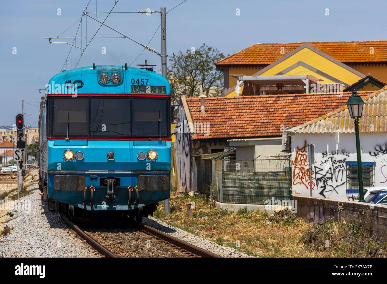 Linha do Algarve, linea ferroviaria, trasporti pubblici, Faro, Algarve, Portogallo, Europa Foto Stock