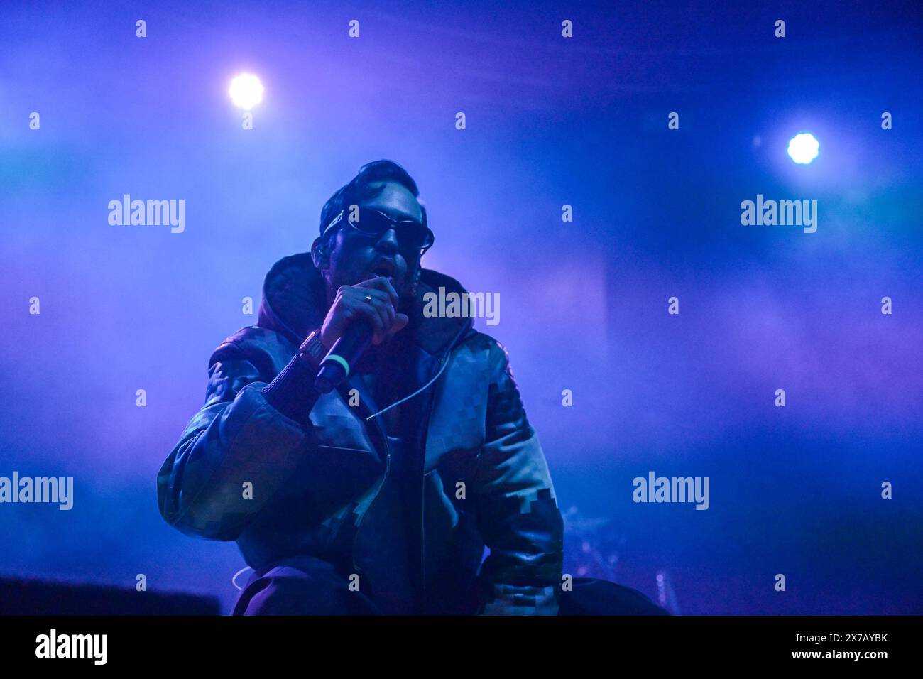 Milano, Italia. 18 maggio 2024. Il cantante italiano Mahmood si esibisce dal vivo sul palco di le Fabrique per la prima data italiana del Tour 2024 a Milano, Italia, il 18 maggio 2024. (Foto di Tiziano Ballabio/NurPhoto)0 credito: NurPhoto SRL/Alamy Live News Foto Stock