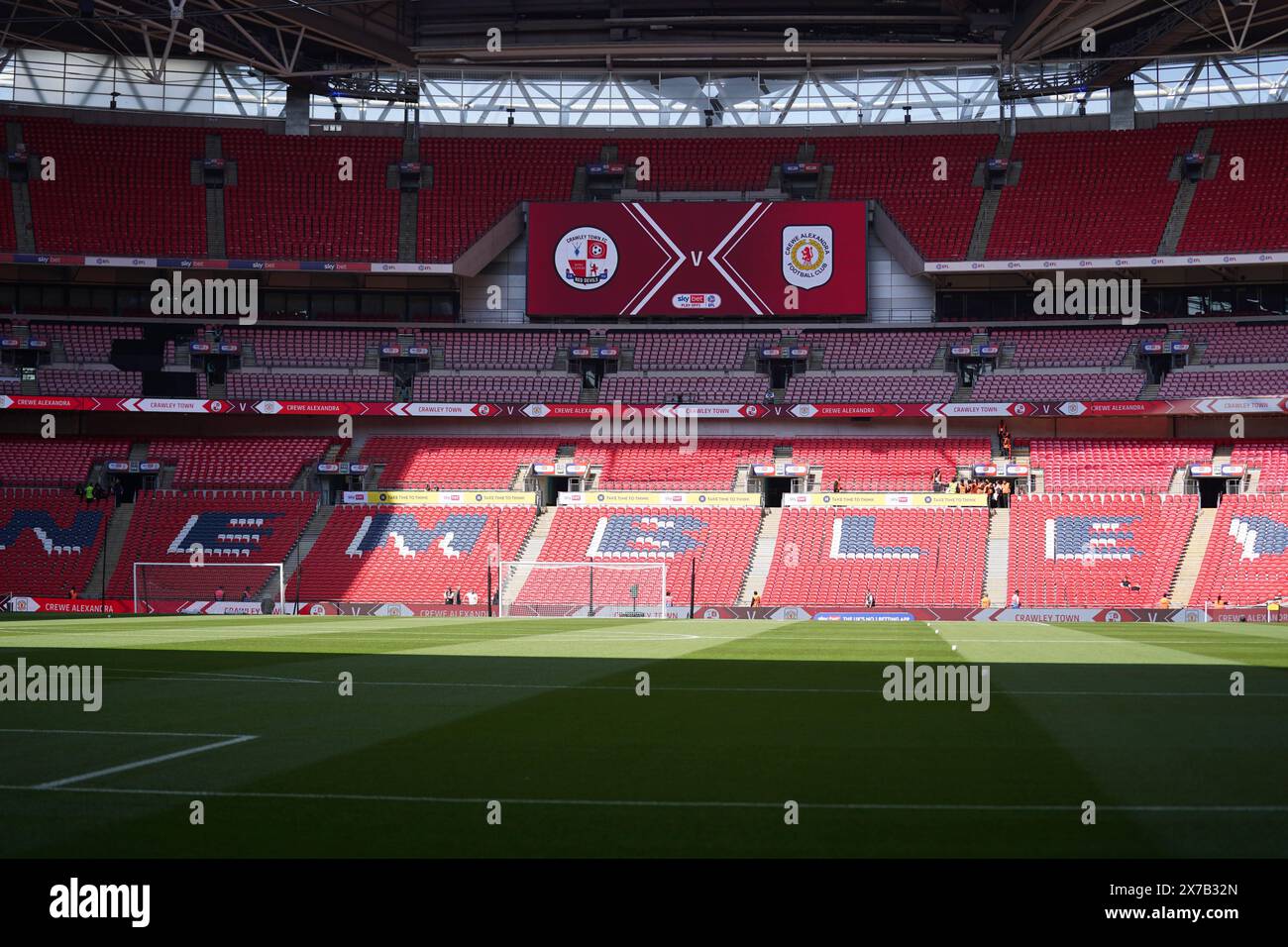 Londra, Regno Unito. 19 maggio 2024. Una vista generale dello stadio di Wembley prima della finale di gioco tra Crawley Town FC e Crewe Alexandra FC contro la finale di scommessa SKY BET EFL League Two al Wembley Stadium, Londra, Inghilterra, Regno Unito il 19 maggio 2024 Credit: Every Second Media/Alamy Live News Foto Stock