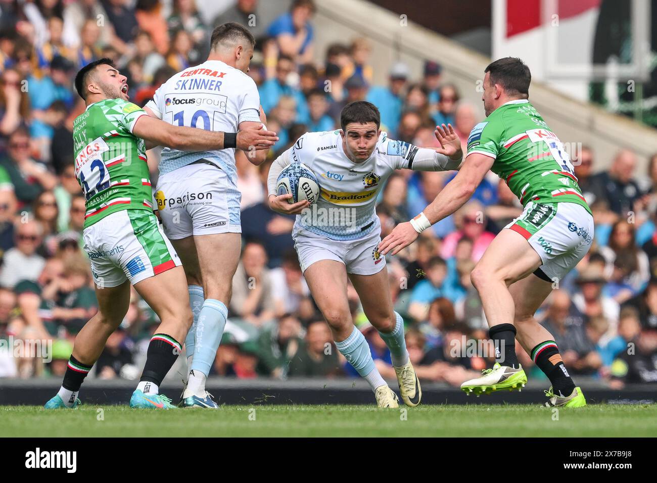 Dan John di Exeter Chiefs respinge Matt Scott dei Leicester Tigers durante il Gallagher Premiership Match Leicester Tigers vs Exeter Chiefs a Mattioli Woods Welford Road, Leicester, Regno Unito, 18 maggio 2024 (foto di Craig Thomas/News Images) in, il 18 maggio 2024. (Foto di Craig Thomas/News Images/Sipa USA) credito: SIPA USA/Alamy Live News Foto Stock