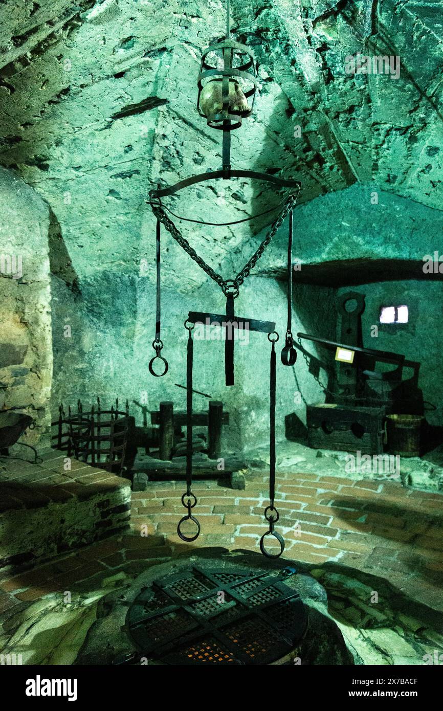 Interno della Torre di Daliborka, ex dungeon medievale del XV secolo nel Vicolo d'Oro, Castello di Praga, Praga, Repubblica Ceca Foto Stock
