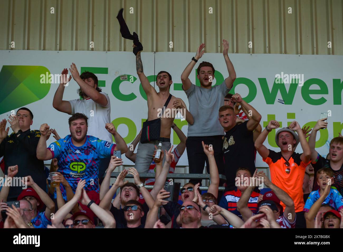 Tifosi del Wigan durante la semifinale della Betfred Challenge Cup Hull KR vs Wigan Warriors all'Eco-Power Stadium di Doncaster, Regno Unito. 18 maggio 2024. (Foto di Craig Cresswell/News Images) a Doncaster, Regno Unito il 18/5/2024. (Foto di Craig Cresswell/News Images/Sipa USA) credito: SIPA USA/Alamy Live News Foto Stock