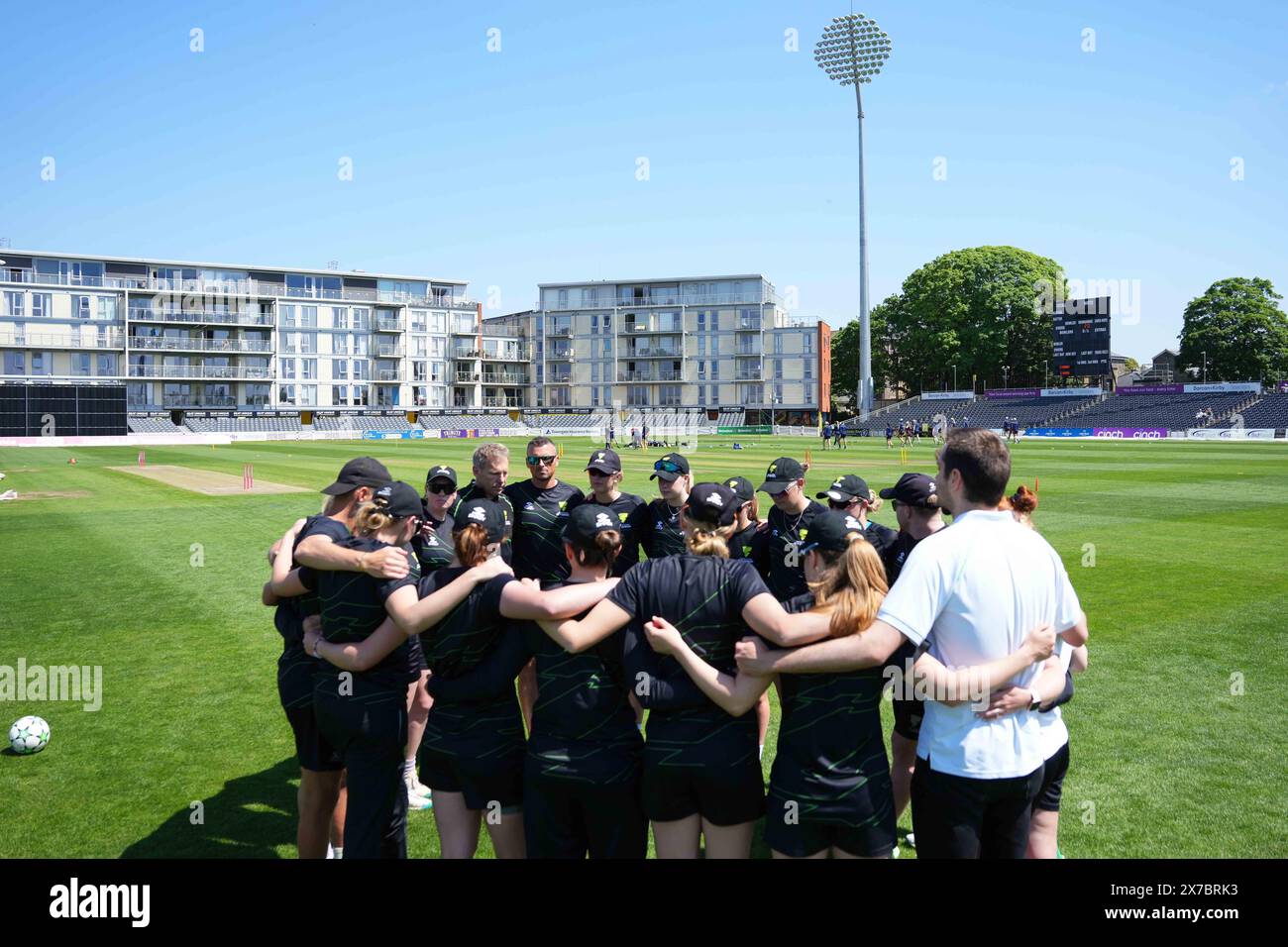 Bristol, Regno Unito, 19 maggio 2024. WESTERN Storm si accoccolano durante il match del Rachael Heyhoe-Flint Trophy tra Western Storm e South East Stars. Crediti: Robbie Stephenson/Gloucestershire Cricket/Alamy Live News Foto Stock