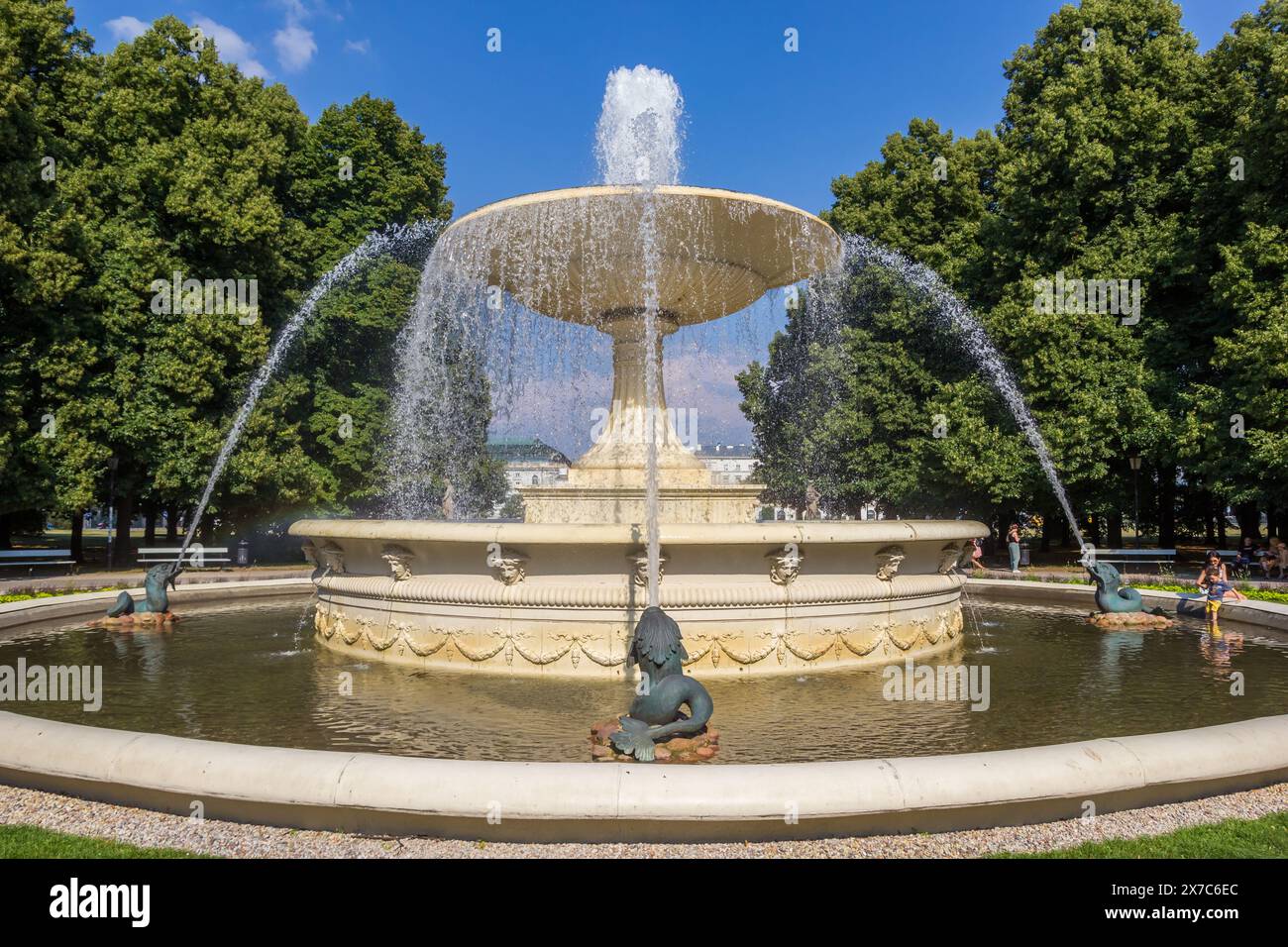 Fontana nel parco dei Giardini Sassoni di Varsavia, Polonia Foto Stock