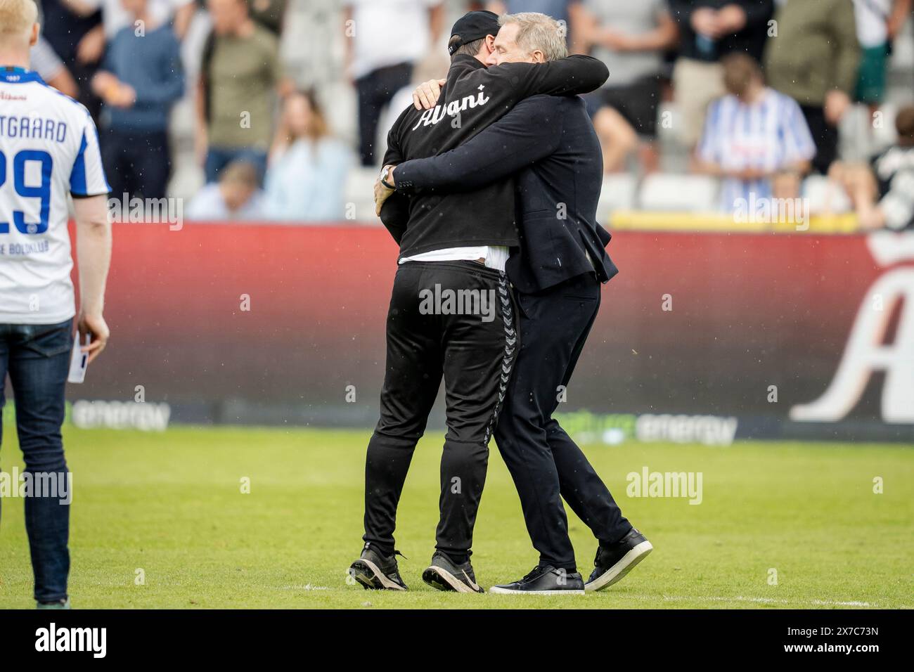 Danimarca. 19 maggio 2024. Il capo-allenatore di OB Soeren Krogh e Niels Thorborg dopo la vittoria nella partita della 3F Super League tra OB e Randers FC al Nature Energy Park di Odense, domenica 19 maggio 2024. (Foto: Mads Claus Rasmussen/Ritzau Scanpix) credito: Ritzau/Alamy Live News Foto Stock