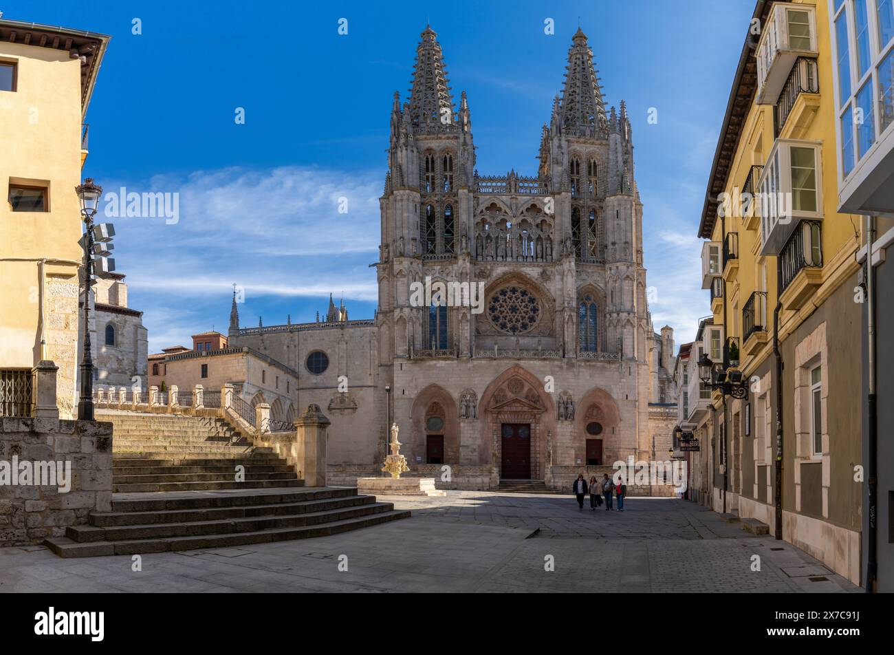 Burgos, Spagna - 14 aprile 2024: Vista della cattedrale gotica di Santa Maria nel centro di Burgos Foto Stock