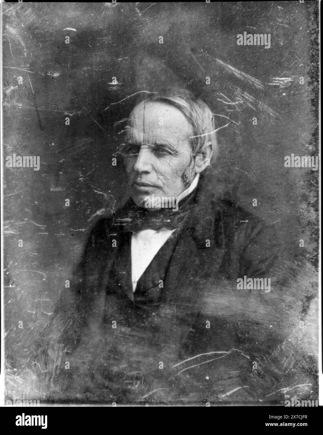 Azariah C. Flagg, mezza lunghezza ritratto, tre quarti a sinistra, identificazione dall'incisione di J.C. Buttre dopo un diverso daguerreotipo di Brady, United States Review, agosto 1855, opp. Pag. 7., graffiato sul retro della piastra: 230. Scritto con inchiostro sul retro della targa: A.C. Flagg., Transfer; U.S. War College; 1920; (DLC/PP-1920:46153)., fa parte di: Daguerreotype Collection , prodotta dallo studio di Mathew Brady. Flagg, Azariah C., (Azariah Cutting), 1790-1873. Foto Stock