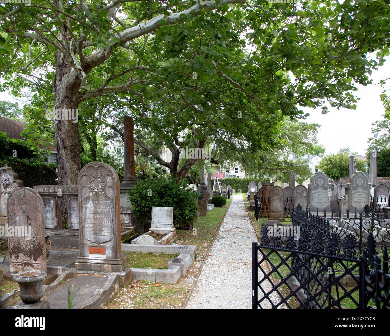 Il Coming Street Cemetery, fondato nel 1762, è il più antico cimitero ebraico del Sud e si trova a Charleston, Carolina del Sud Foto Stock