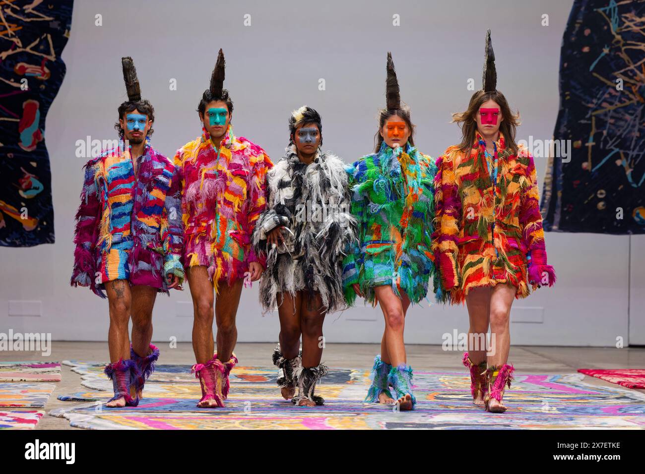 Le modelle percorrono la passerella durante la fiera IORDANES SPYRIDON GOGOS durante la settimana della moda australiana presentata da Pandora 2024 al Carriageworks il 16 maggio 20 Foto Stock