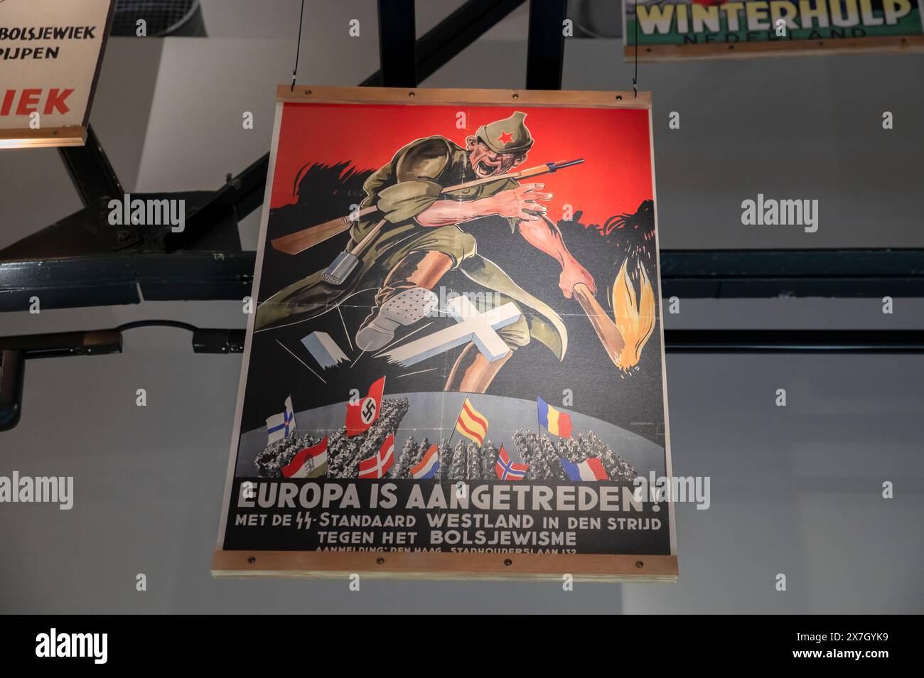 Poster della propaganda all'interno del Museo della resistenza di Amsterdam, Paesi Bassi 18-5-2024 Foto Stock