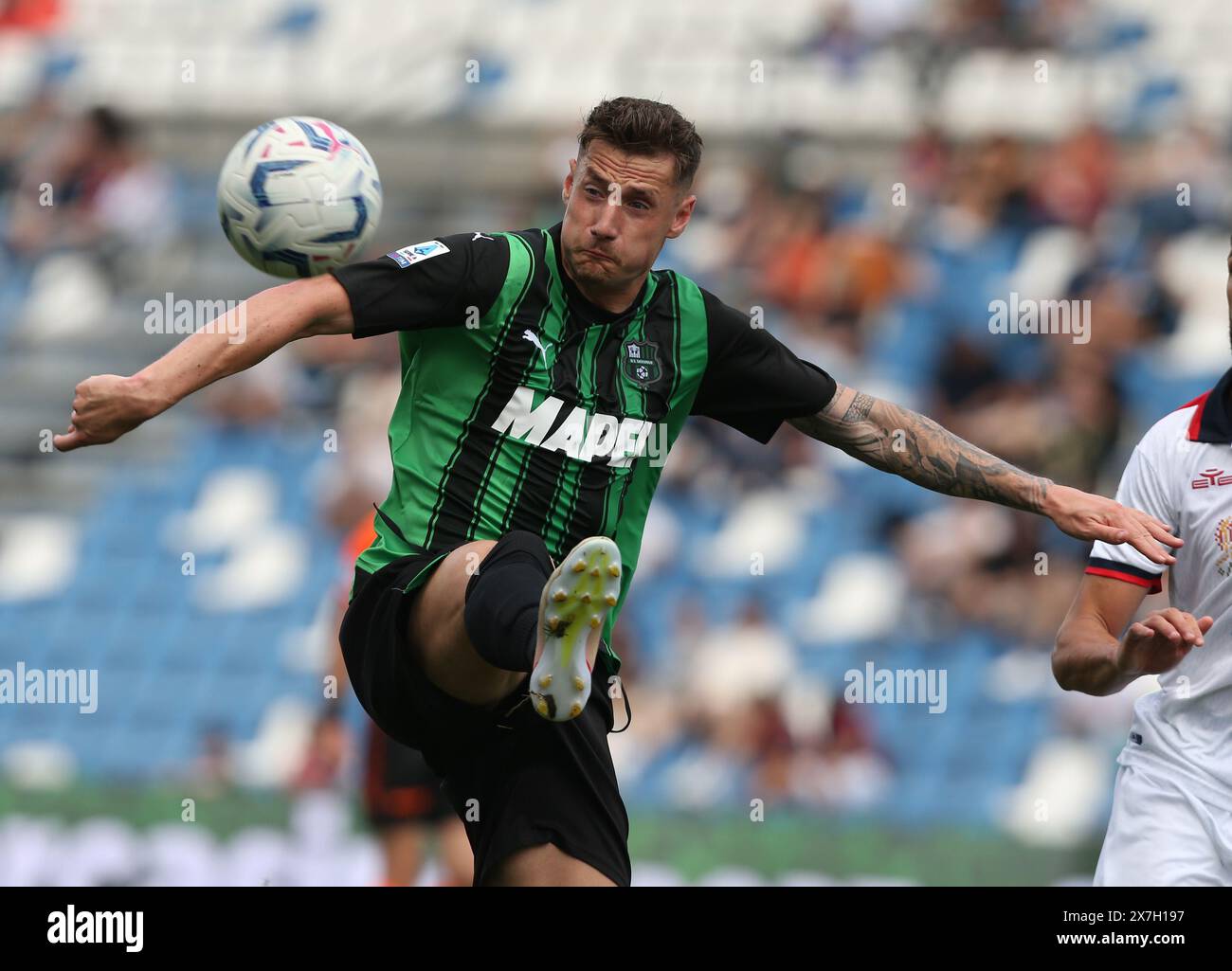 Reggio Emilia, Italia. 19 maggio 2024. Foto Gianni Santandrea/LaPresse 19 maggio 2024 Reggio Emilia, Italia - sport, calcio - Sassuolo vs Cagliari - Campionato di calcio serie A Tim 2023/2024 - Stadio Mapei. Nella foto: Pinamonti Photo Gianni Santandrea/LaPresse 19 maggio 2024 Reggio Emilia, Italia - sport, calcio - Sassuolo vs Caglairi - serie A Tim 2023/2024 campionato di calcio - Stadio Mapei. Nella foto: Pinamonti credito: LaPresse/Alamy Live News Foto Stock