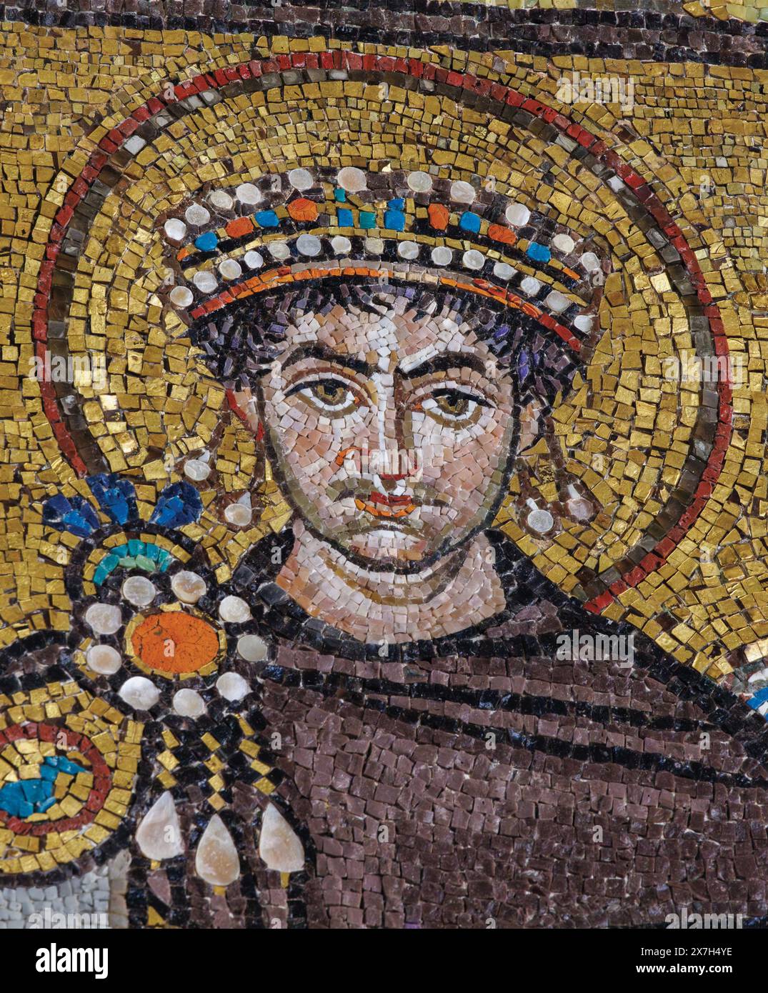 Ravenna, Provincia di Ravenna, Italia. Mosaico dell'imperatore Giustiniano i nella basilica di San vitale. I monumenti paleocristiani di Ravenna di c Foto Stock