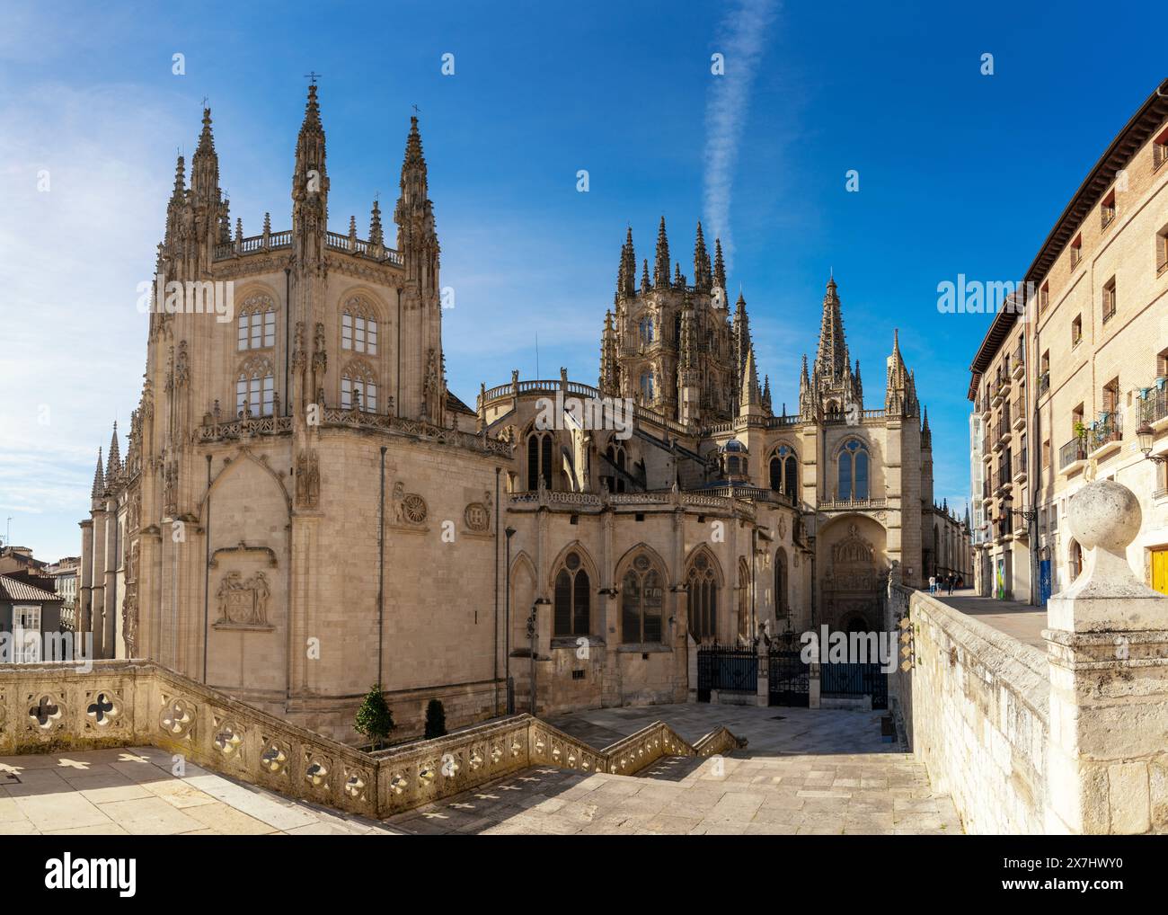 Burgos, Spagna - 14 aprile 2024: Vista della cattedrale gotica di Santa Maria nel centro di Burgos Foto Stock