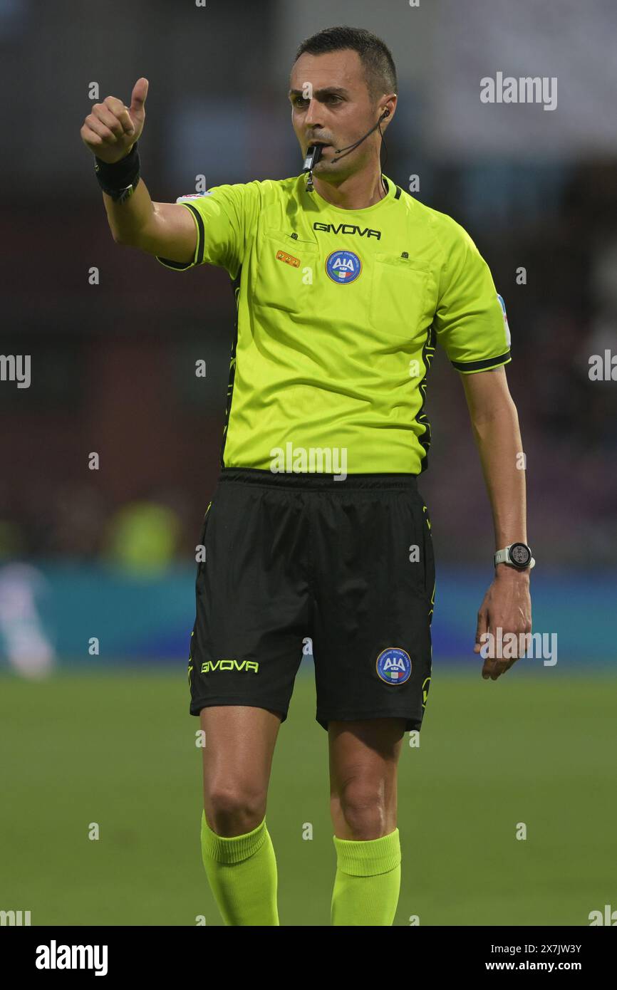 Salerno, Italia, 20 maggio 2024 Marco di bella gesta l'arbitro durante il match di serie A tra US Salernitana 1919 vs Hellas Verona FC crediti: Agostino Gemito/ Alamy Live News Foto Stock