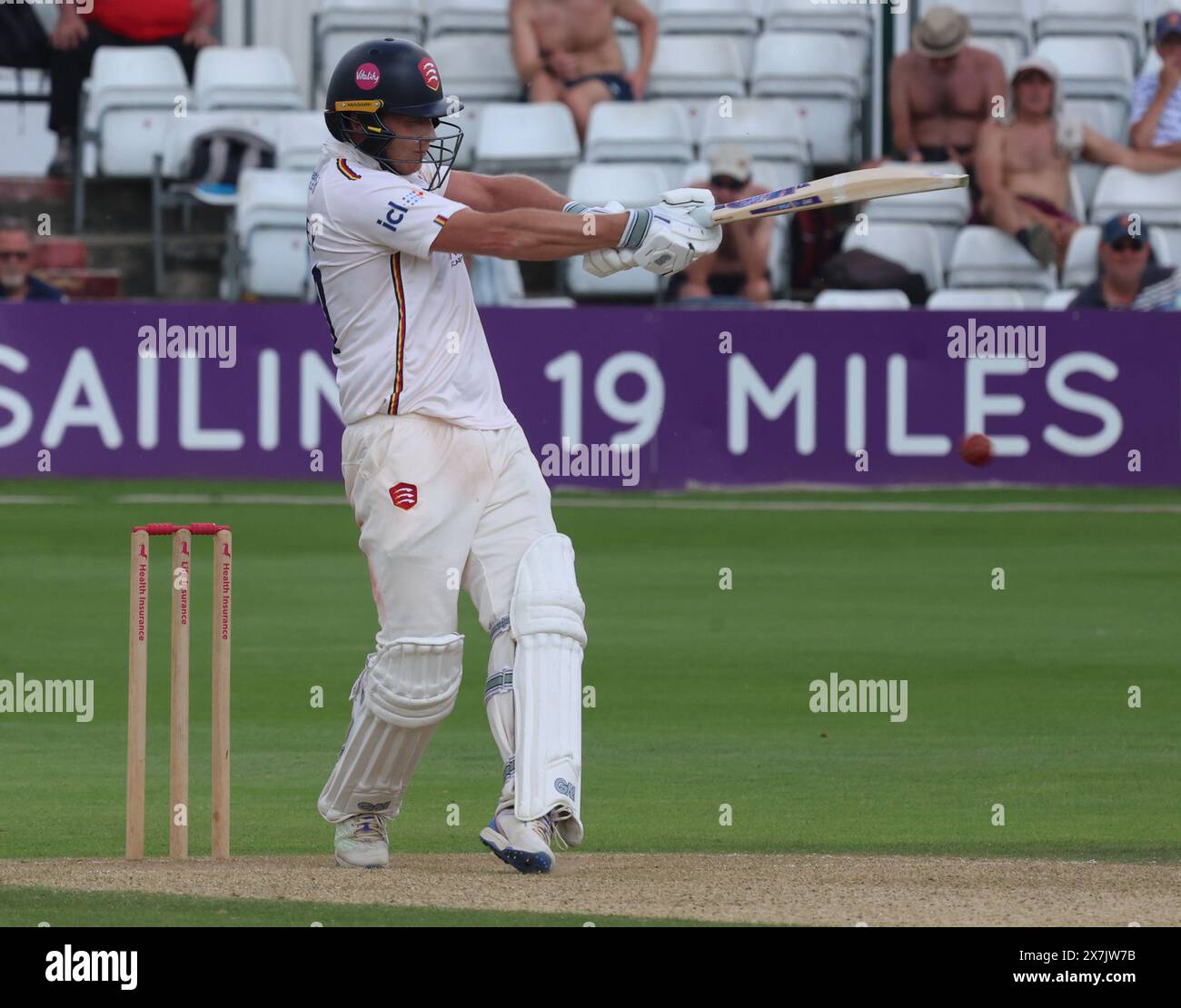 Essex's Tom Westley in azione durante il VITALITY COUNTY CHAMPIONSHIP - DIVISION ONE Day One of 4 match tra Essex CCC e Warwickshire CCC al Foto Stock