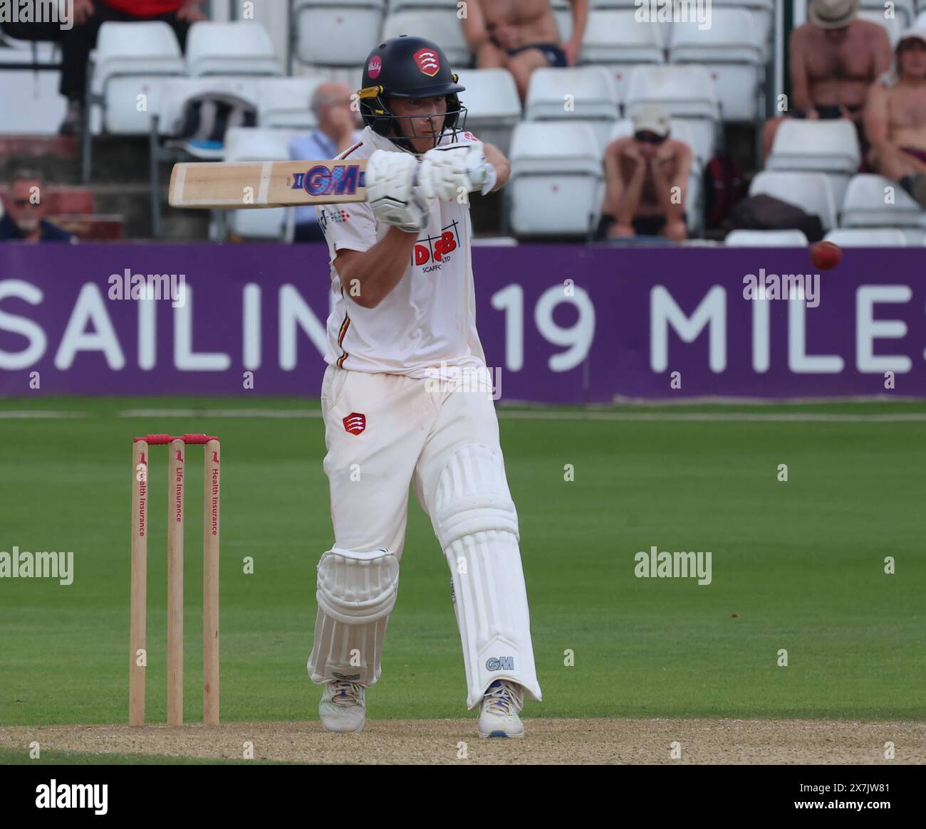 Essex's Tom Westley in azione durante il VITALITY COUNTY CHAMPIONSHIP - DIVISION ONE Day One of 4 match tra Essex CCC e Warwickshire CCC al Foto Stock