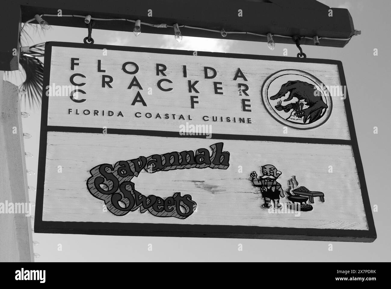 "Ospitalità del sud: Cartello Florida Cracker Cafe sulla storica St. George Street a St. Augustine, Florida, Stati Uniti." Foto Stock