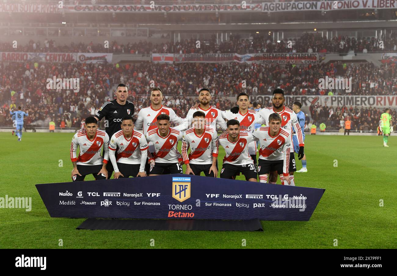 BUENOS AIRES, ARGENTINA - 18 MAGGIO: River Plate foto del team: Franco Armani, Agustin Santanna, Leandro Gonzalez Pirez, Paulo Diaz, Enzo Diaz, Santiago SIM Foto Stock