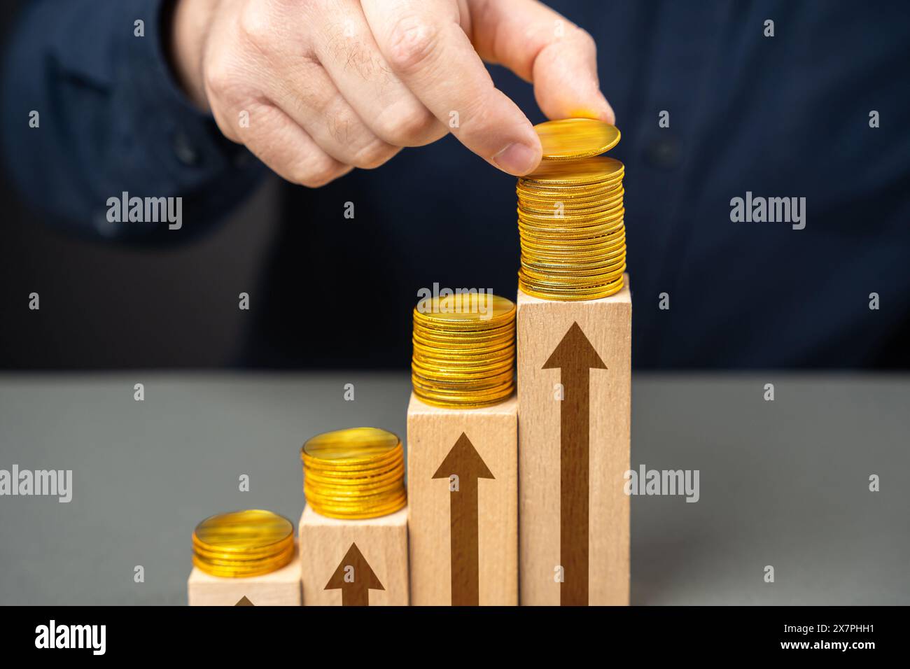 Crescita della redditività. Ottenere un elevato ritorno sugli investimenti significa compiere sforzi finanziari di successo. Prestiti e mutui. Valutare le opportunità, Foto Stock