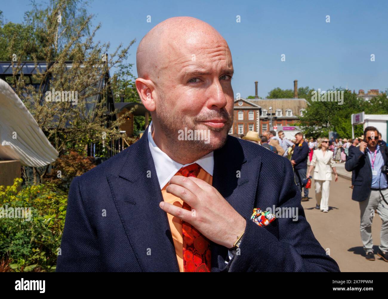 Tom Allen, comico inglese, attore, scrittore e presentatore al RHS Chelsea Flower Show. Foto Stock
