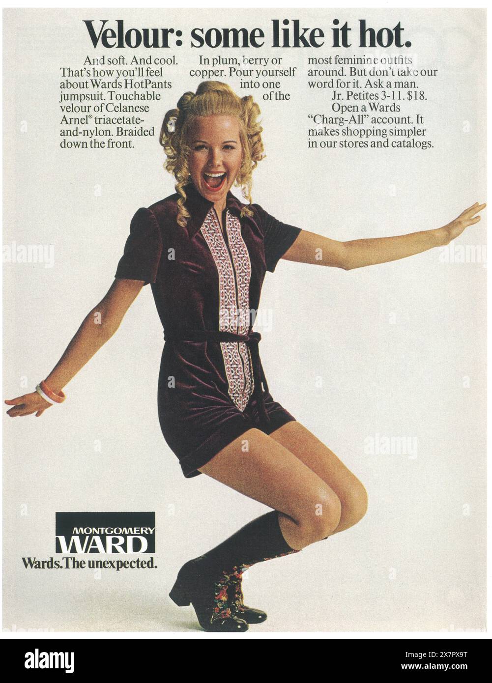 1971 Montgomery Ward Department Store Velour Hot Pants Jumpsuit ad Foto Stock