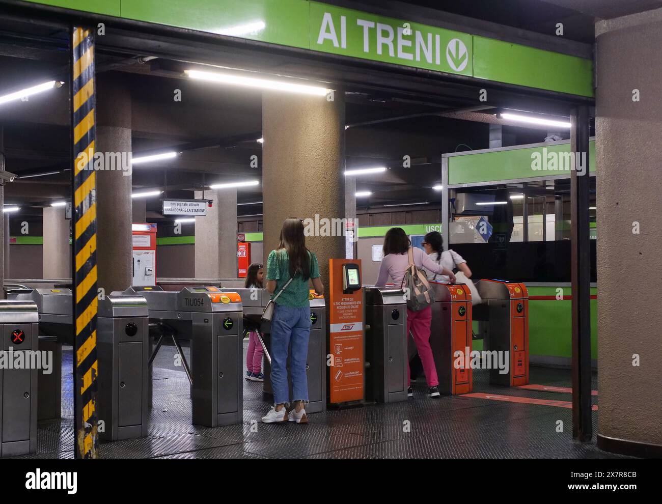 Milano, . 21 maggio 2024. ATM Milano nel 2024 ci saranno 4 scioperi, ma secondo i dati aziendali la partecipazione dei lavoratori è mediamente bassa, con il miglior risultato del 31% il 24 gennaio. Credito: Agenzia fotografica indipendente/Alamy Live News Foto Stock