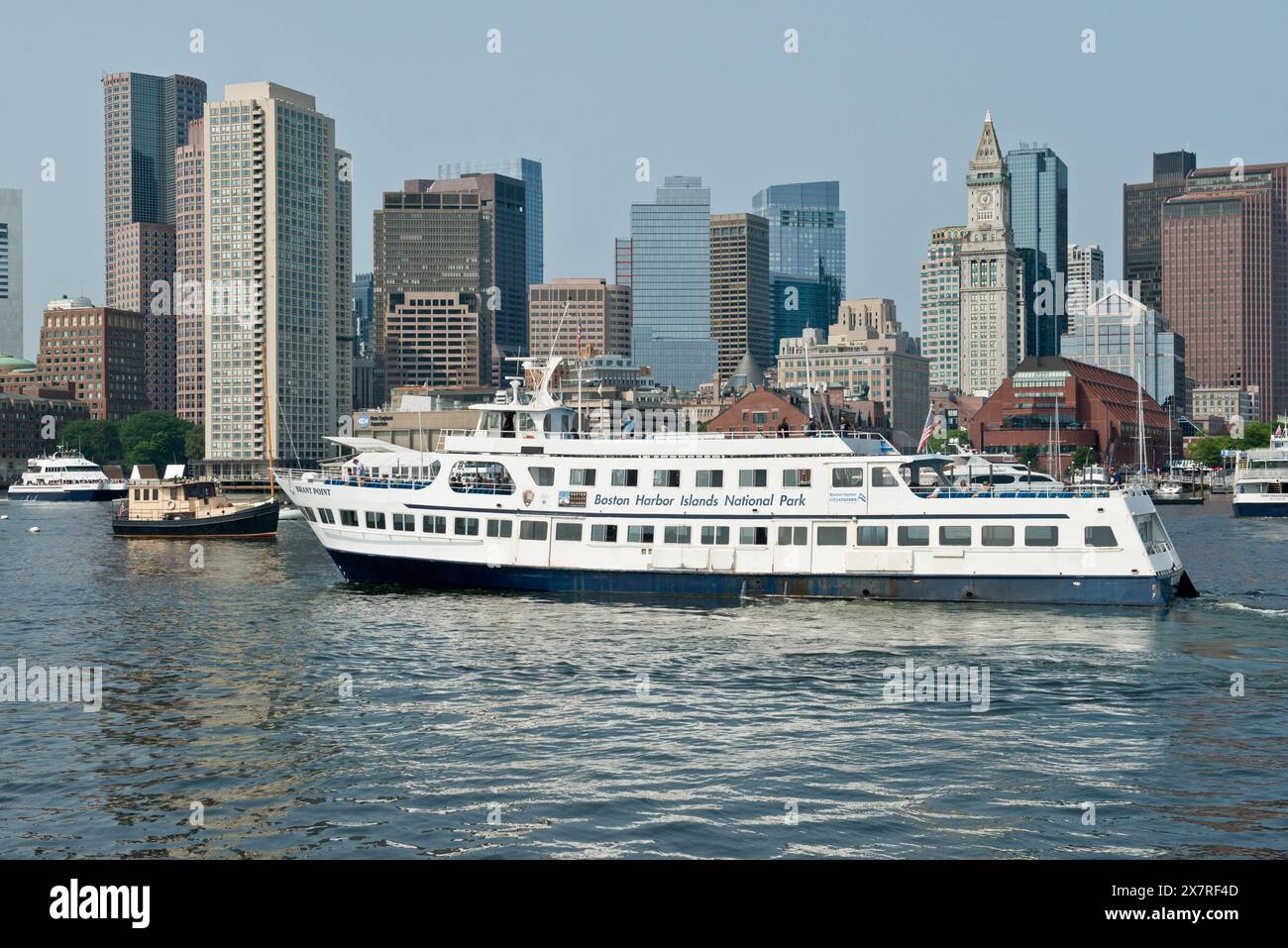 Traghetto per il porto. Boston Harbour Front del Boston North End. Di fronte al fiume Charles. Boston, Massachusetts, Stati Uniti Foto Stock