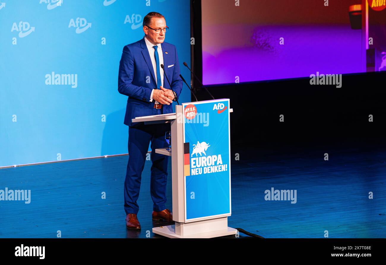 Donaueschingen, Germania, 27 aprile 2024: Copresidente del gruppo parlamentare AfD dell'alternativa alla Germania Tino Chrupalla durante il suo discorso Foto Stock