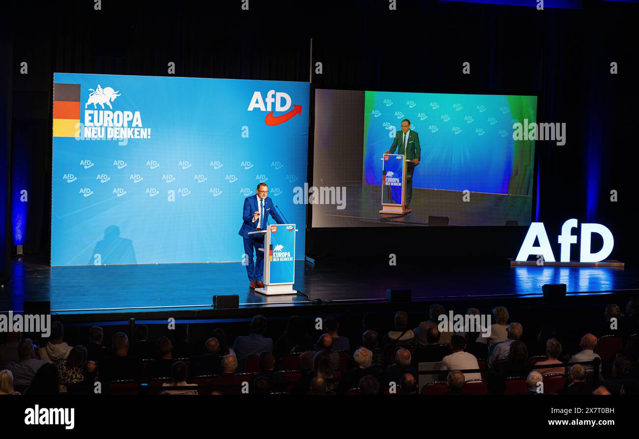 Donaueschingen, Germania, 27 aprile 2024: Copresidente del gruppo parlamentare AfD dell'alternativa alla Germania Tino Chrupalla durante il suo discorso Foto Stock