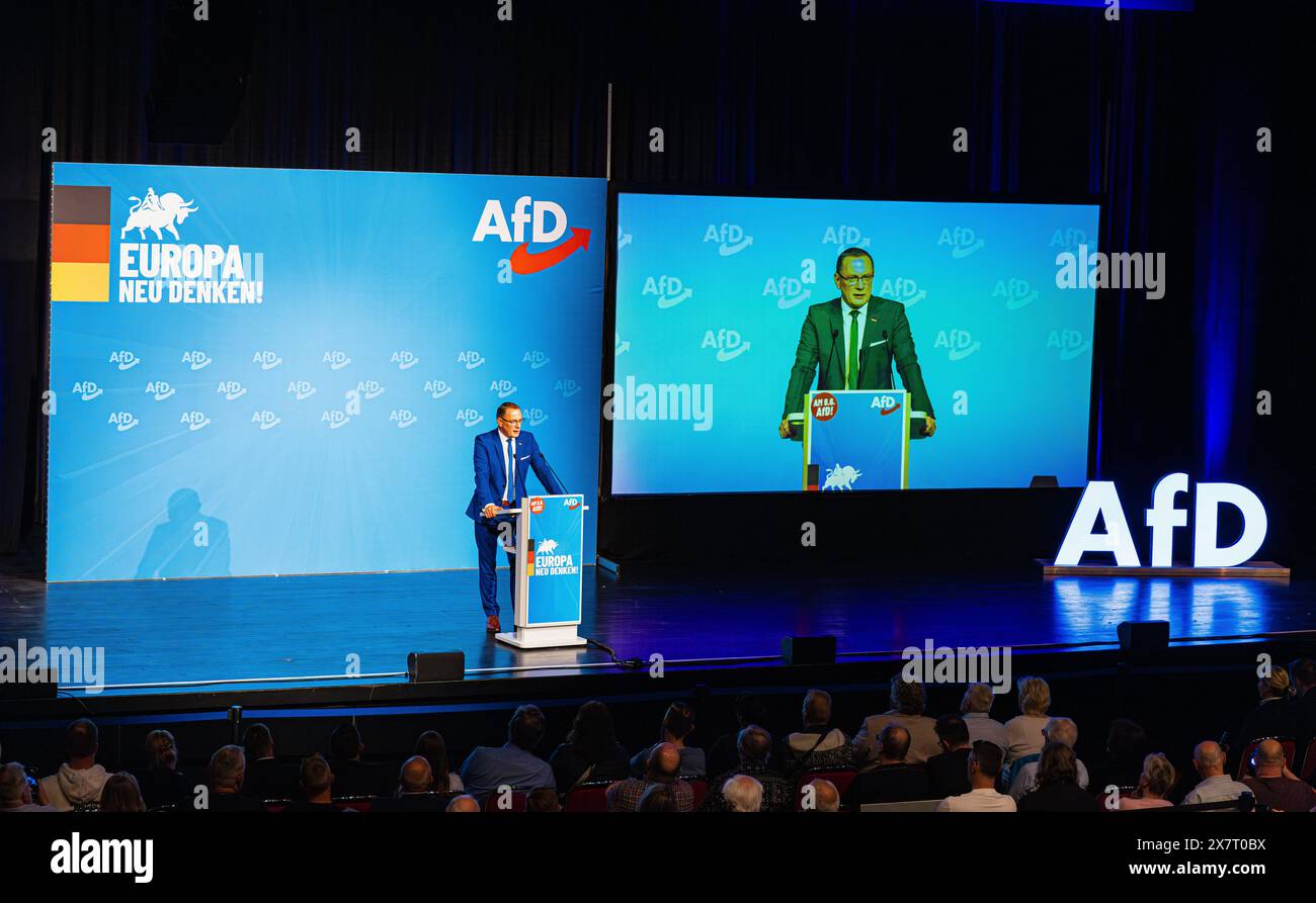 Donaueschingen, Germania, 27 aprile 2024: Copresidente del gruppo parlamentare AfD dell'alternativa alla Germania Tino Chrupalla durante il suo discorso Foto Stock