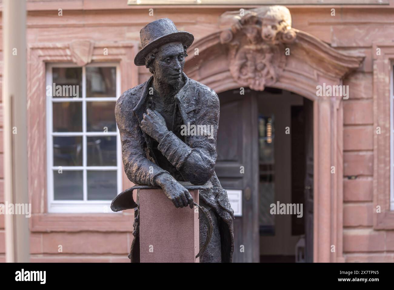 Denkmal für einen berühmten Sohn der Stadt Miltenberg. Joseph Martin Kraus War ein Komponist der klassischen Periode, Kapellmeister am Hof des schwedischen Königs Gustav III. Und Direktor der Königlich Schwedischen Musikakademie. // 02.05.2024: Miltenberg, Unterfranken, Bayern, Deutschland **** Monumento ad un famoso figlio della città di Miltenberg Joseph Martin Kraus fu compositore del periodo classico, maestro di cappella alla corte del re svedese Gustavo III e direttore della Royal Swedish Academy of Music 02 05 2024 Miltenberg, bassa Franconia, Baviera, Germania Foto Stock