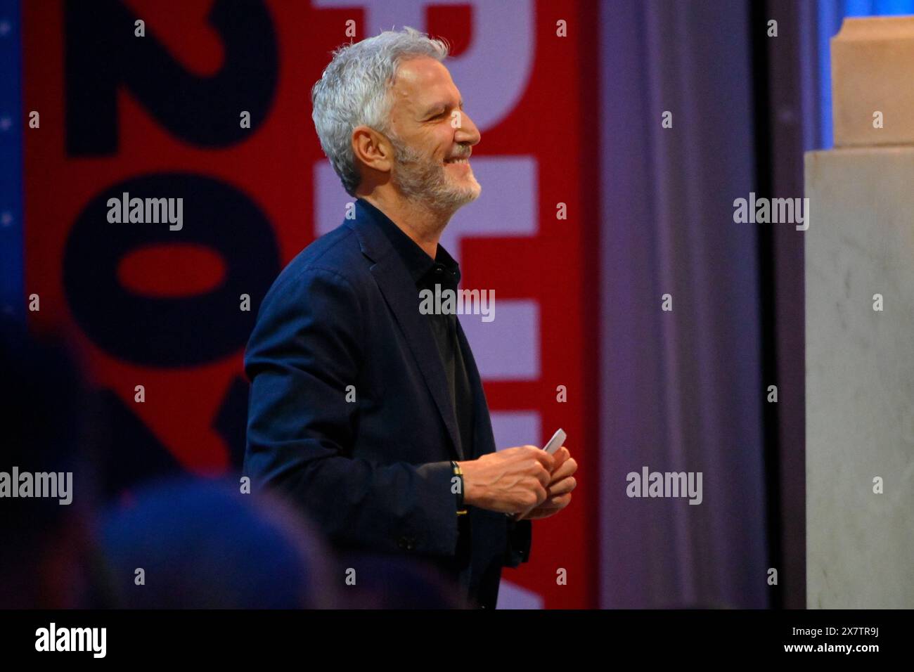 Philadelphia, Stati Uniti. 21 maggio 2024. Jay Herratti, CEO e Direttore Esecutivo di TED Conferences, interverrà durante un annuncio sulla programmazione del 250° anniversario della Nation al Franklin Institute di Philadelphia, PA, USA, il 21 maggio 2024. Funzionari governativi e rappresentanti del settore turistico annunciano una programmazione pluriennale, tra cui numerosi eventi su larga scala come la Coppa del mondo FIFA 2026, il torneo NCAA, le conferenze TED e l'MLB All-Star Game. (Foto di Bastiaan Slabbers/NurPhoto) crediti: NurPhoto SRL/Alamy Live News Foto Stock