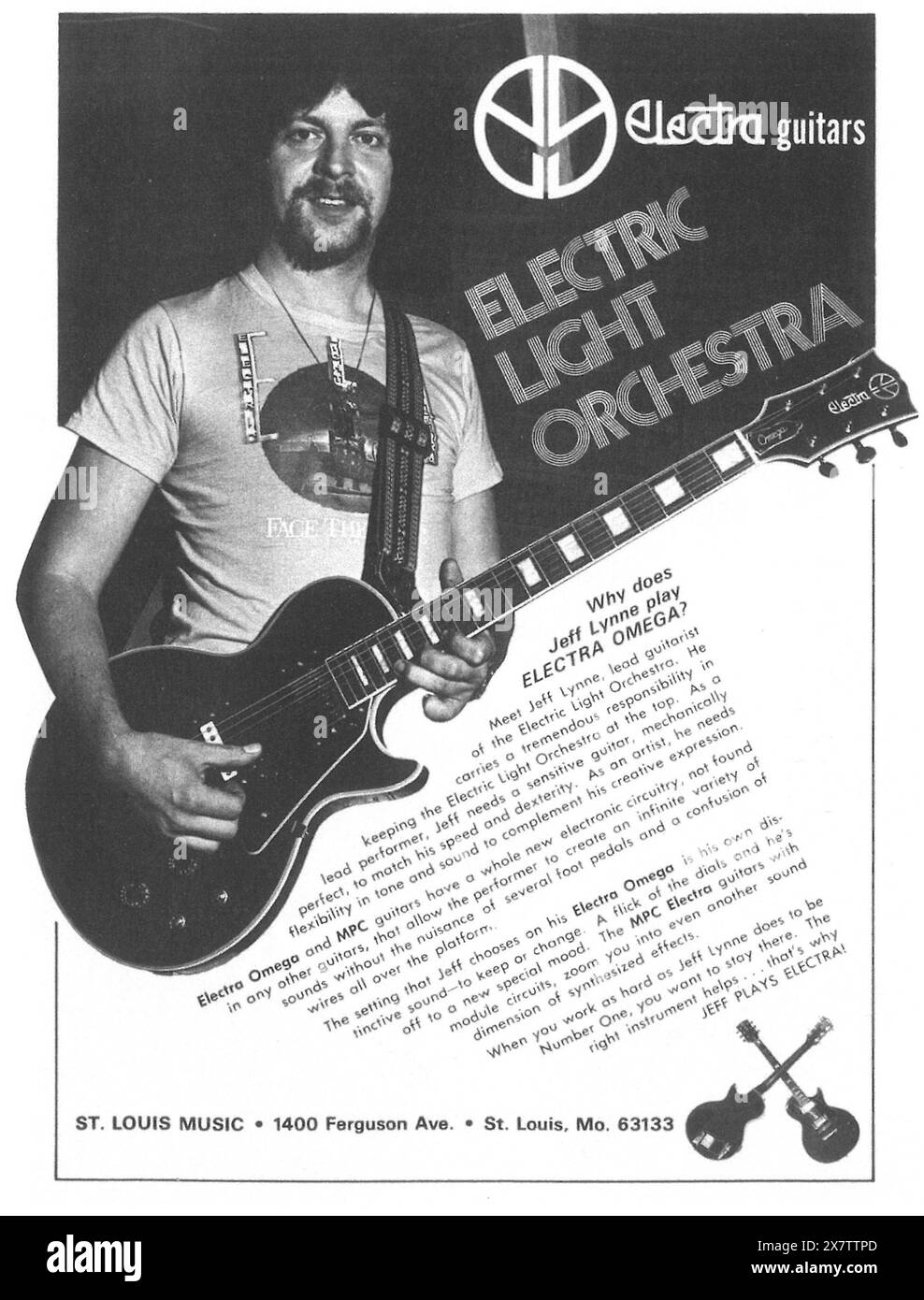 1976 Electra Guitar ad con Jeff Lynne della Electric Light Orchestra che suona Electra Omega Foto Stock