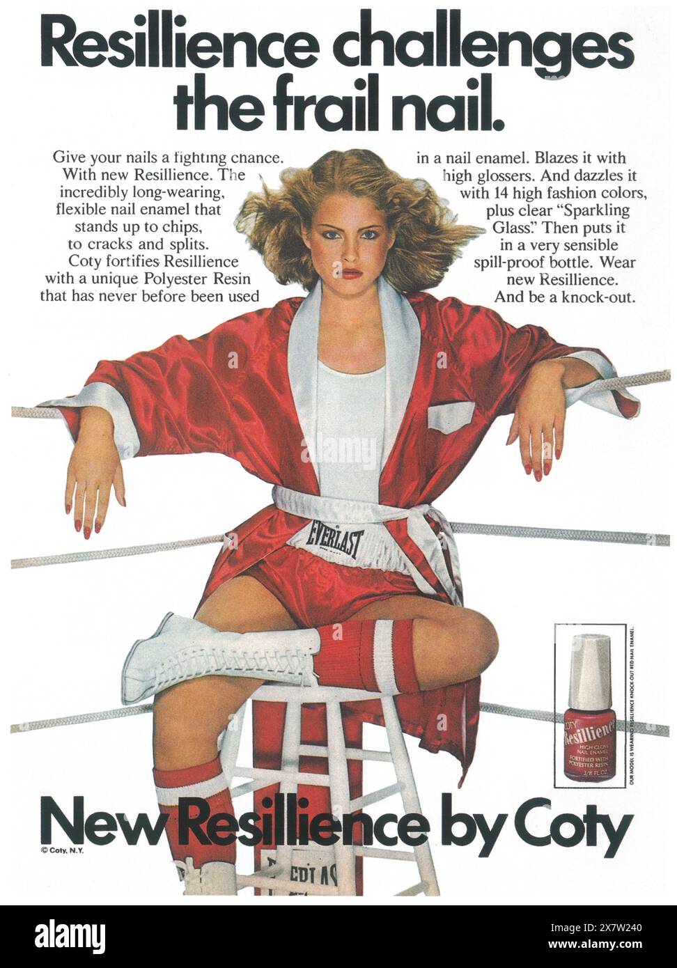 1979 Coty 'Resilience' Nail Polish ad con Kim Alexis in Everlast Boxing guanti Foto Stock