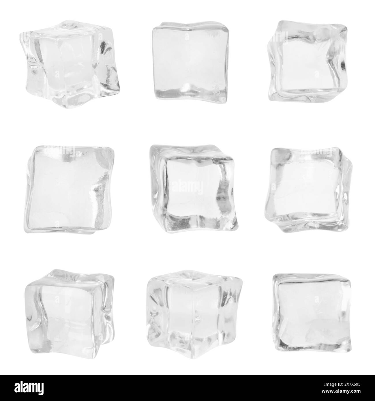 Cubetti di ghiaccio trasparenti isolati su bianco, set Foto Stock