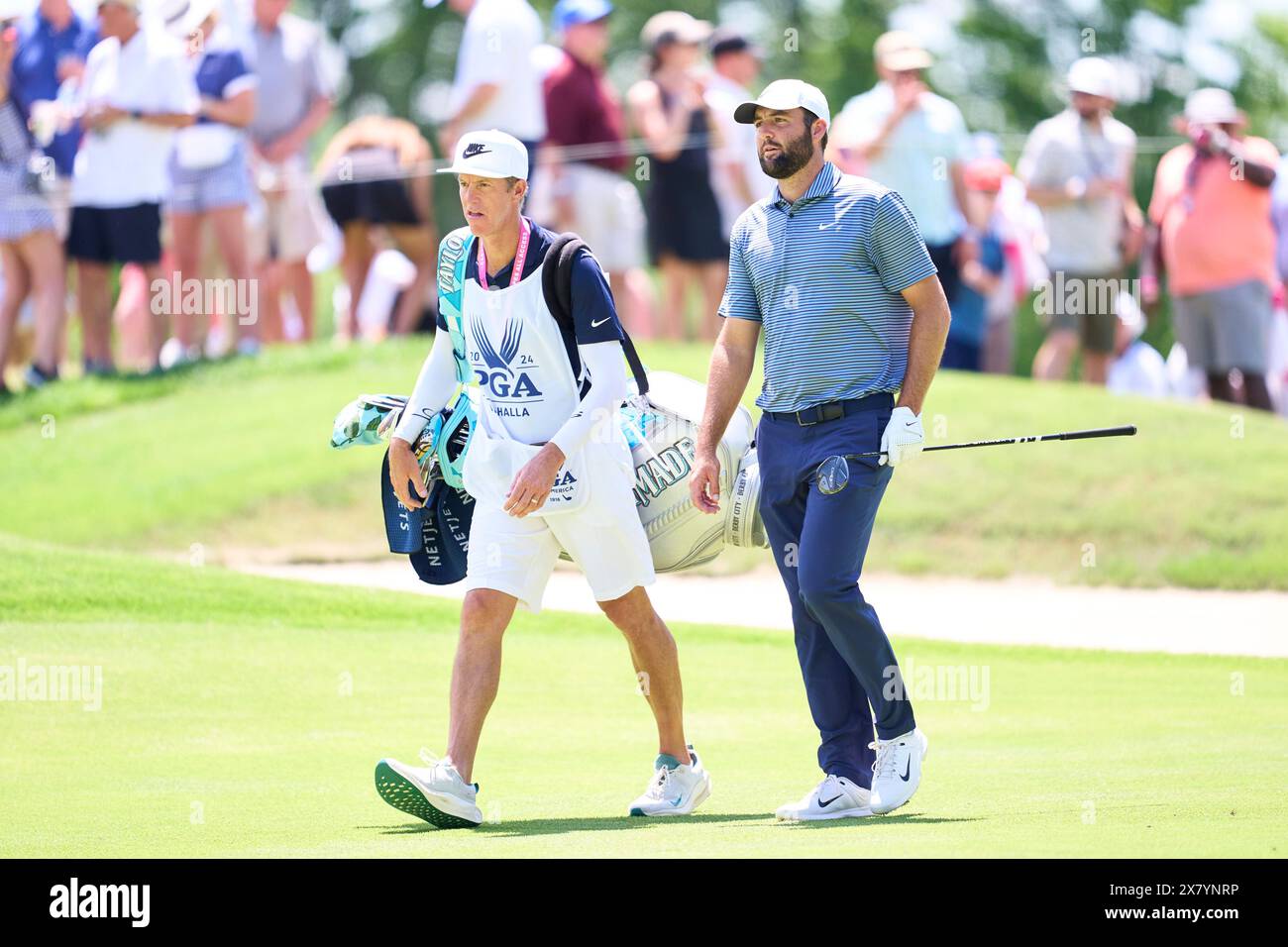 Scottie Scheffler degli Stati Uniti in azione durante la quarta giornata del campionato PGA 2024 al Valhalla Golf Club il 18 maggio 2024 a Louisville, Kentucky Foto Stock