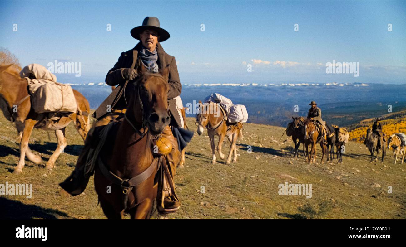 Horizon: An American Saga - Chapter 1 (2023) diretto e interpretato da Kevin Costner. Due parti epiche western che raccontano un arco di 15 anni di espansione pre e post-guerra civile e insediamento dell'ovest americano. Pubblicità ancora ***SOLO PER USO EDITORIALE***. Crediti: BFA / Warner Bros Foto Stock