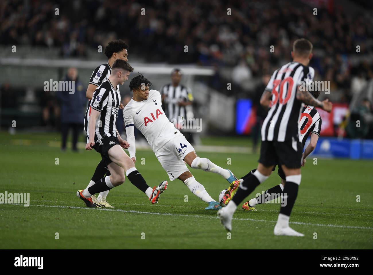 MELBOURNE, AUSTRALIA. 22 maggio 2024. Nella foto: L'attaccante del Tottenham Hotspur Dane Scarlett (44) (centro) in azione durante la Global Football Week English Premiership Teams Friendly al MCG di Melbourne. Crediti: Karl Phillipson/Alamy Live News Foto Stock