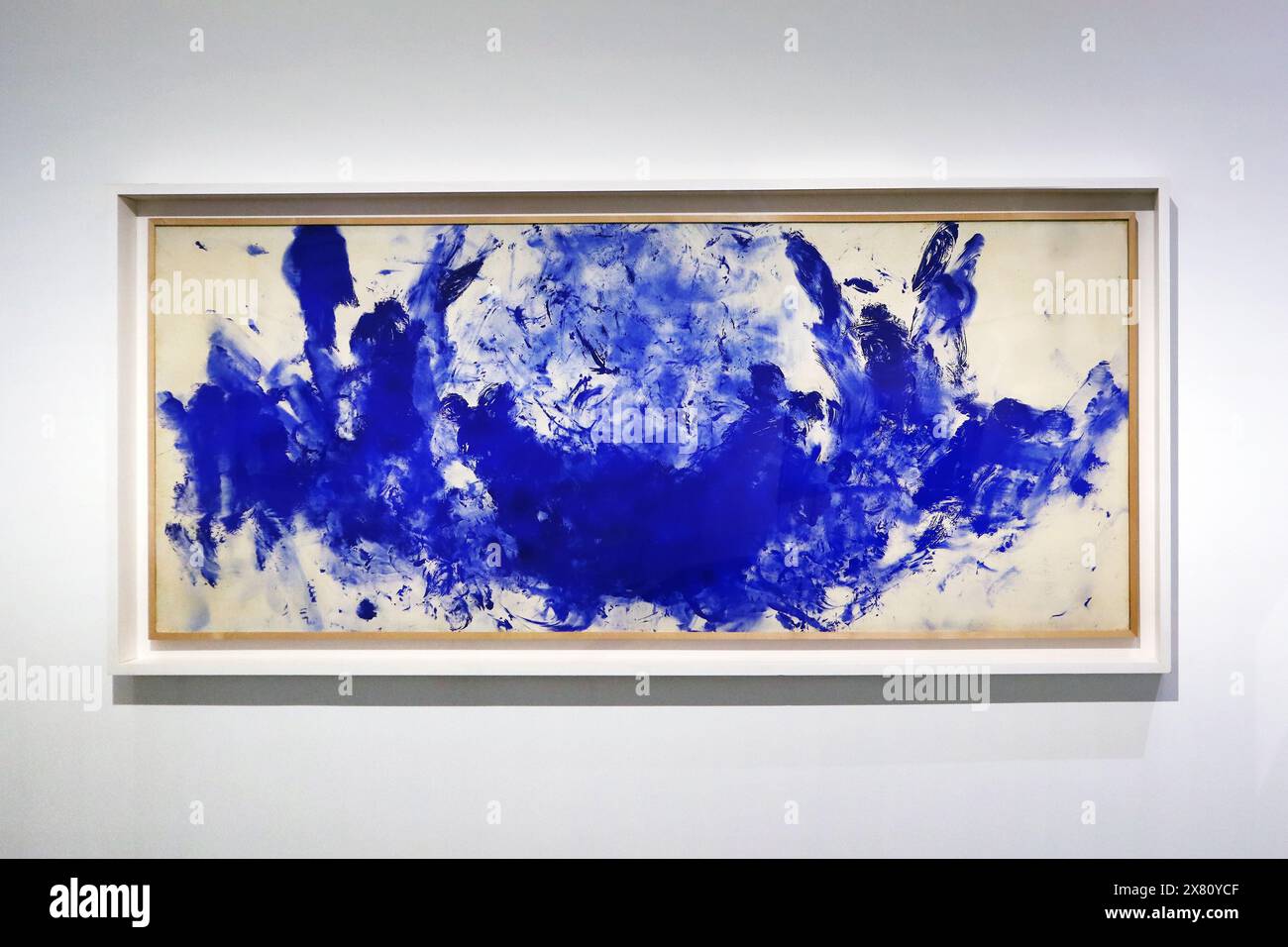Opera d'arte "Anthropometrie sans titer" dell'artista Yves Klein, pigmento puro e resina sintetica su carta montata su tela, 1961 Foto Stock