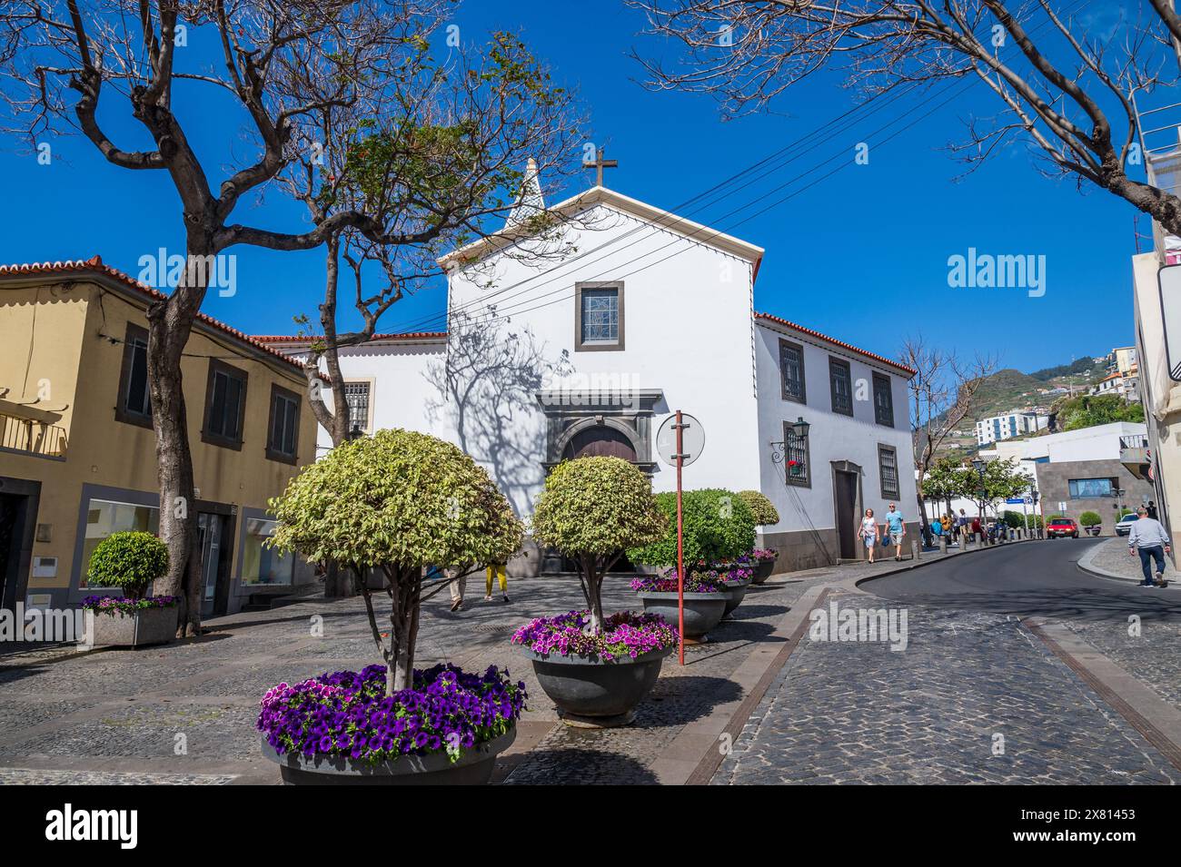 Pittoresca baia di Camara De Lobos Camara De Lobos, sede di pescherecci locali e case tradizionali Foto Stock