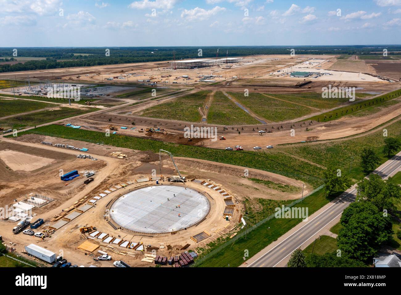 Marshall, Michigan - costruzione dello stabilimento di batterie per veicoli elettrici Ford nel BlueOval Battery Park. Ford dice che l'impianto creerà 1700 posti di lavoro Foto Stock