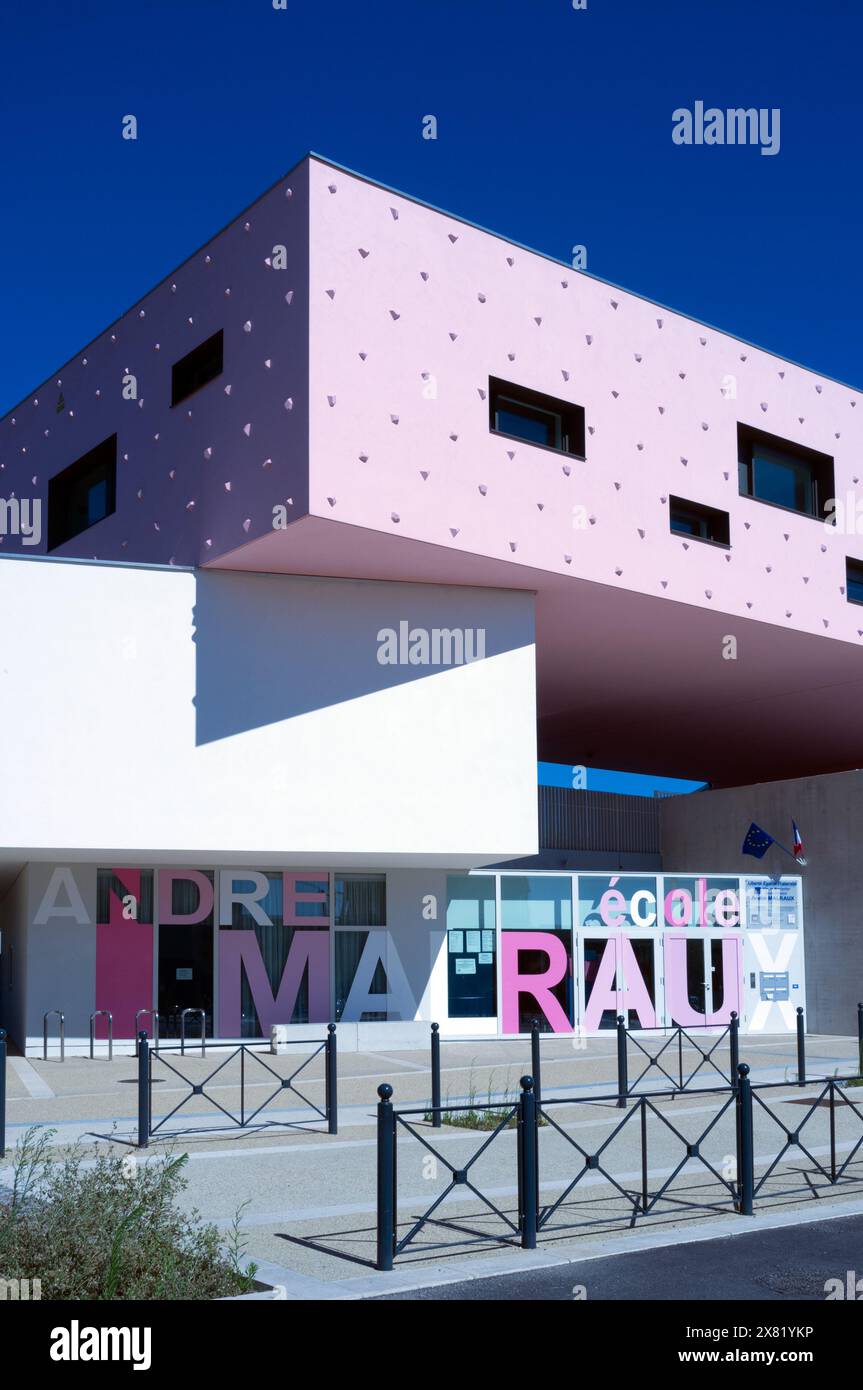 Scuola Andre Malraux, quartiere Parc Marianne. Architetti Dominique Coulon & associati. Montpellier, Occitanie, Francia Foto Stock