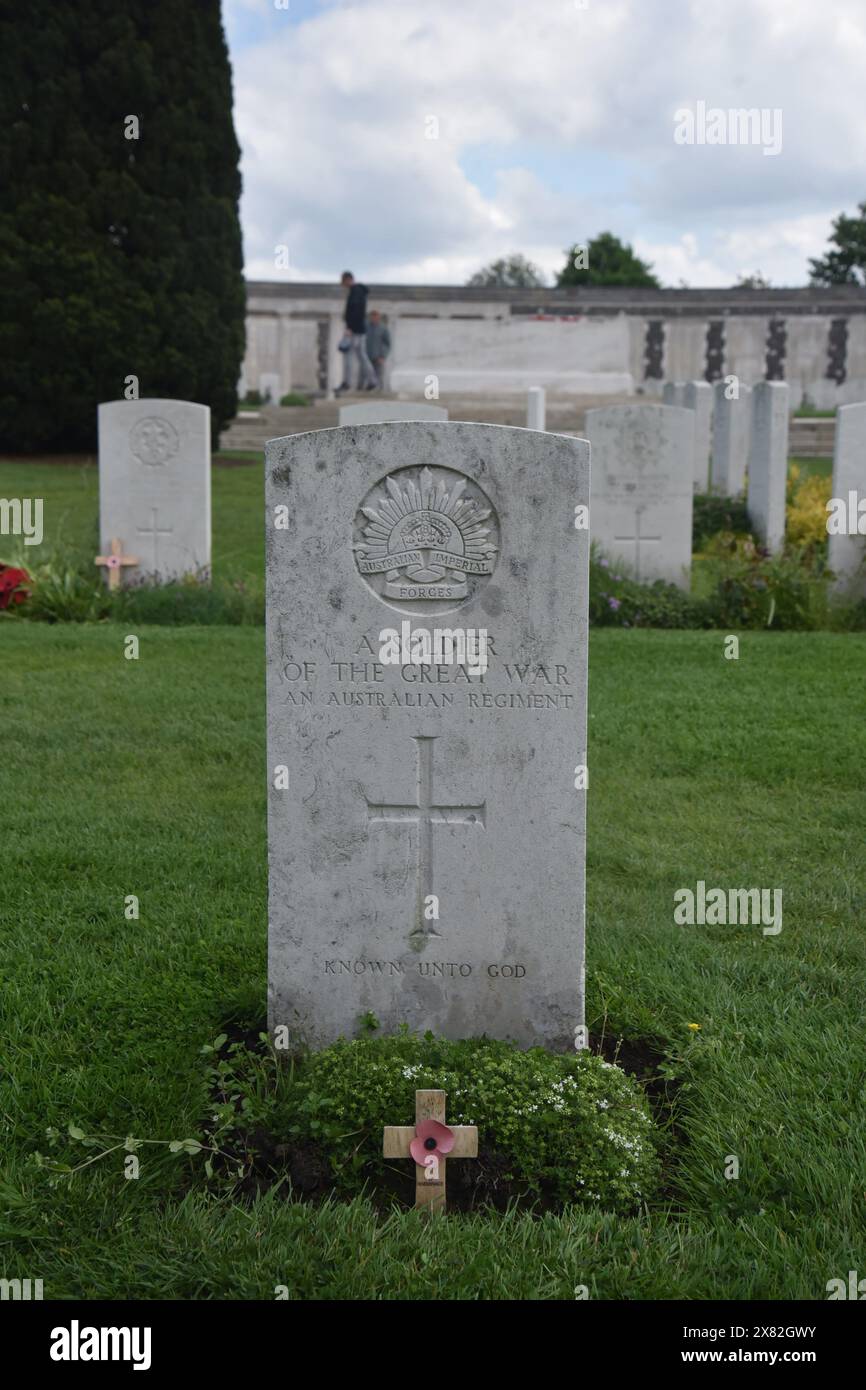 Tyne Cot Commonwealth War Graves Cemetery and Memorial to the Missing è una Commonwealth War Graves Commission (CWGC) Foto Stock