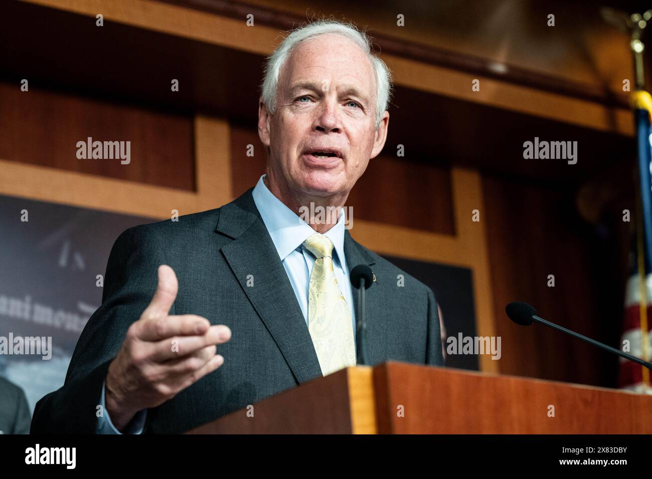 Washington, Stati Uniti. 22 maggio 2024. Il senatore degli Stati Uniti Ron Johnson (R-WI) parla del confine meridionale in una conferenza stampa al Campidoglio degli Stati Uniti. (Foto di Michael Brochstein/Sipa USA) credito: SIPA USA/Alamy Live News Foto Stock