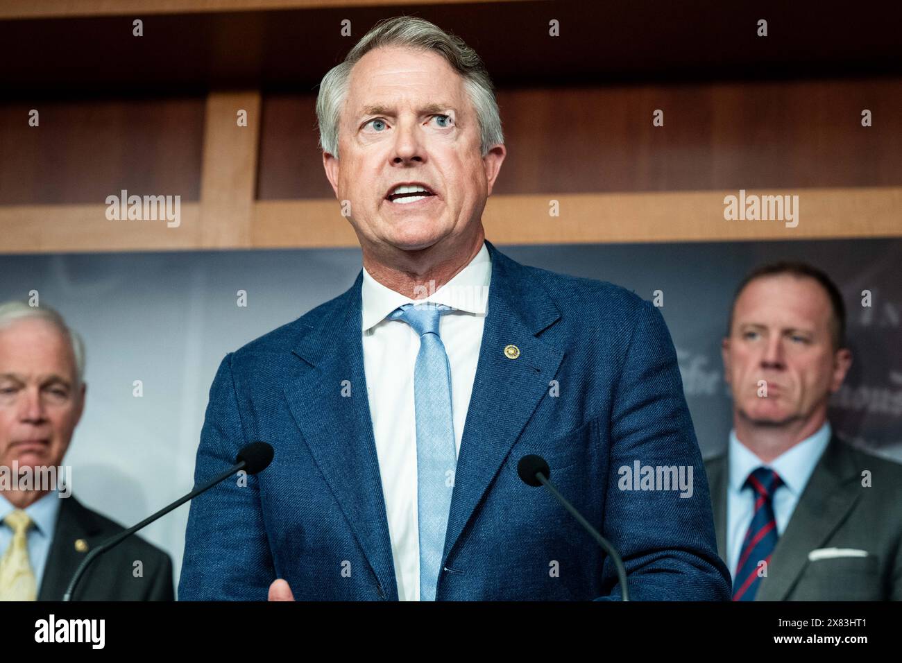Washington, Stati Uniti. 22 maggio 2024. Il senatore degli Stati Uniti Roger Marshall (R-KS) parla del confine meridionale in una conferenza stampa al Campidoglio degli Stati Uniti. Credito: SOPA Images Limited/Alamy Live News Foto Stock