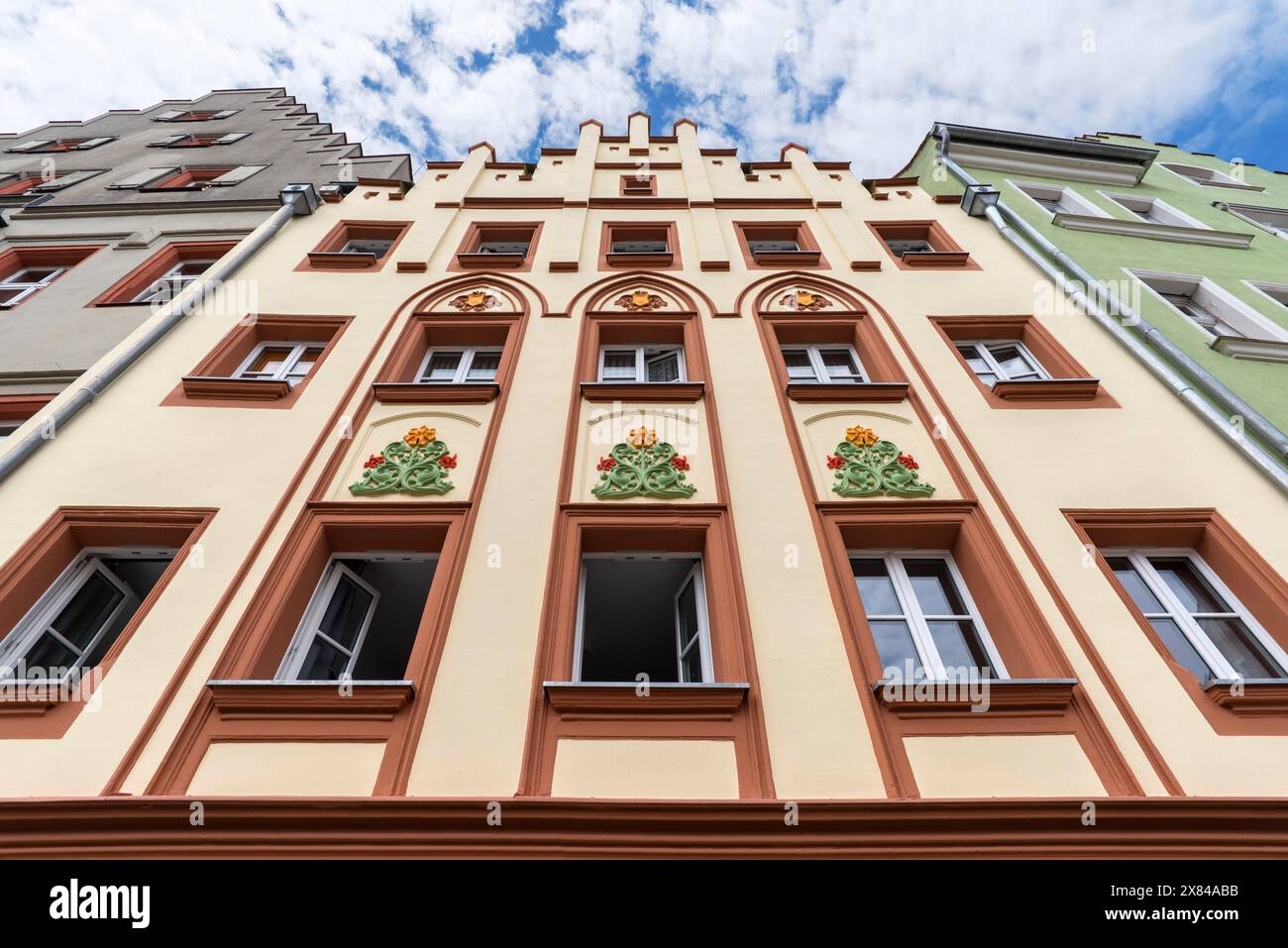 Casa neogotica, XVIII secolo, Ratisbona, alto Palatinato, Baviera, Germania Foto Stock