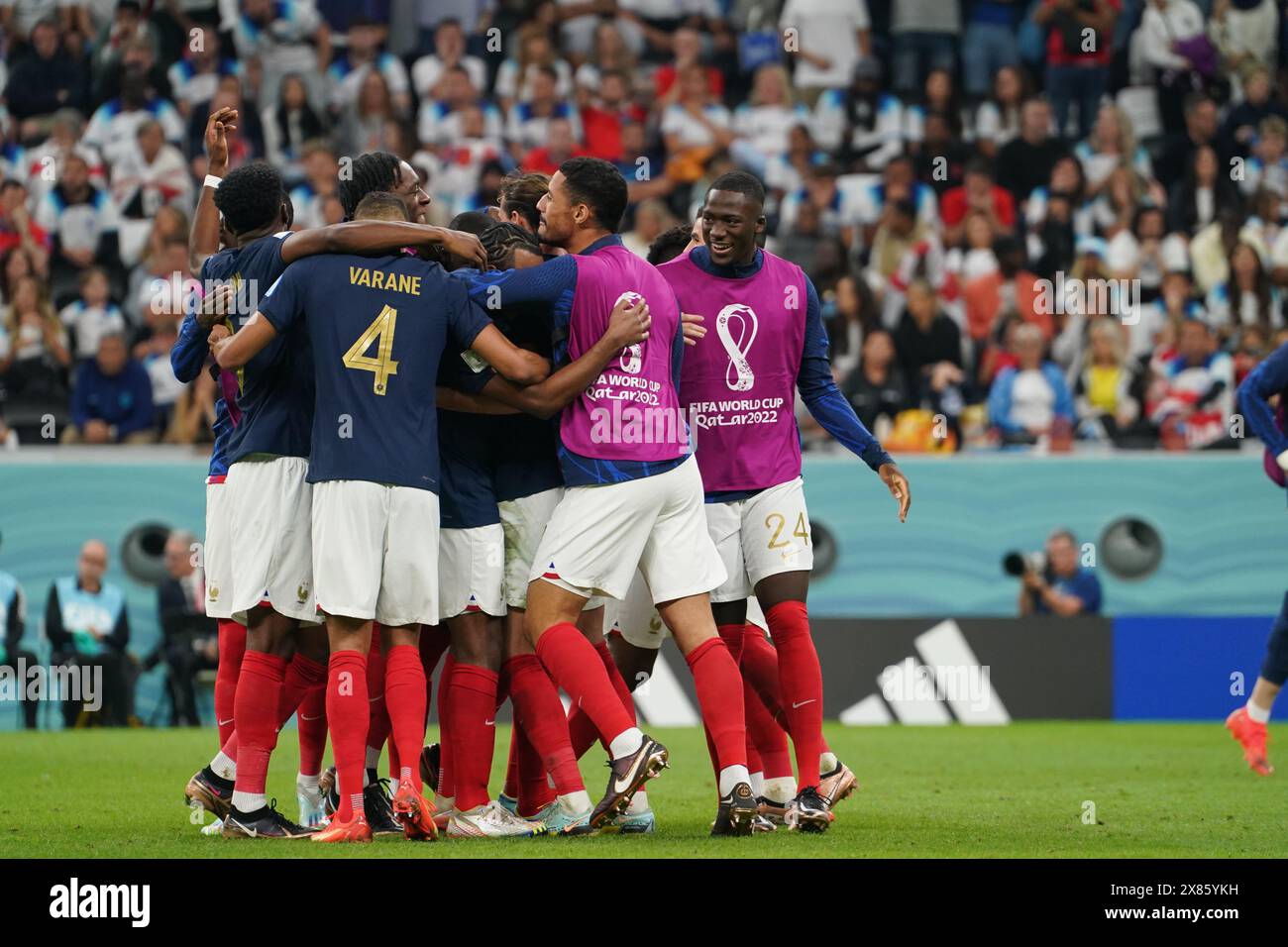 Doha, Qatar. decimo. Dicembre 2022. Francia festeggia la vittoria la partita tra Francia e Inghilterra, quarti di finale, Coppa del mondo FIFA Qatar 2022. Foto Stock