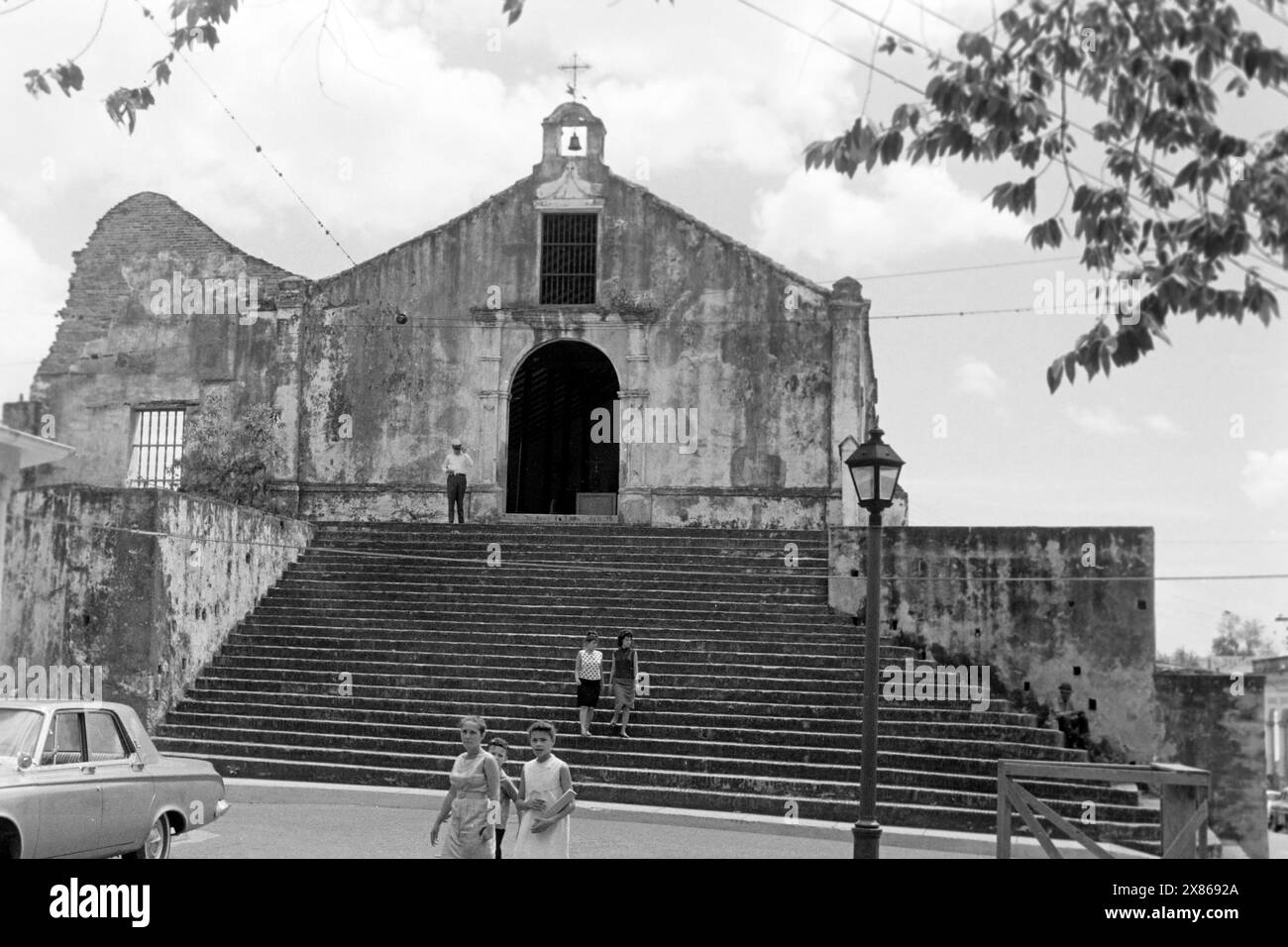 Porta Coeli a San Germán, Die älteste katholische Kapelle der USA, Die heutzutage als Sakralmuseum Dient, Porto Rico 1966. Porta Coeli a San Germán, la più antica cappella cattolica degli Stati Uniti, che oggi funge da museo religioso, Porto Rico 1966. Foto Stock